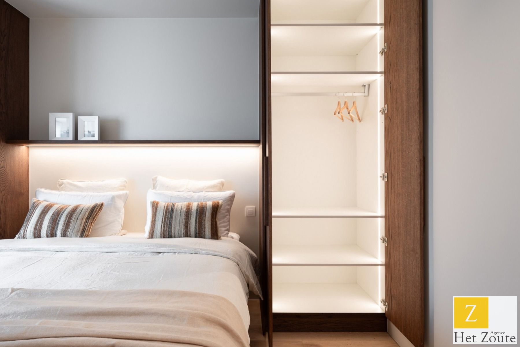 Instapklaar hoekappartement inclusief meubels op toplocatie foto 3