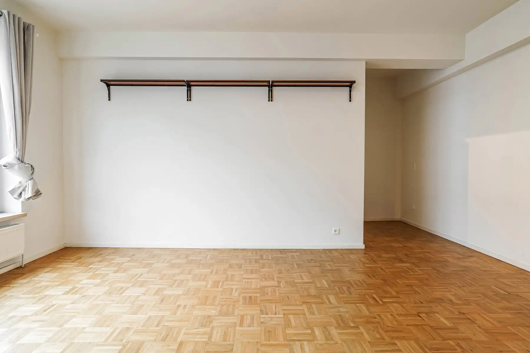 Compact appartement met private autostaanplaats te huur in centrum Londerzeel. foto 6