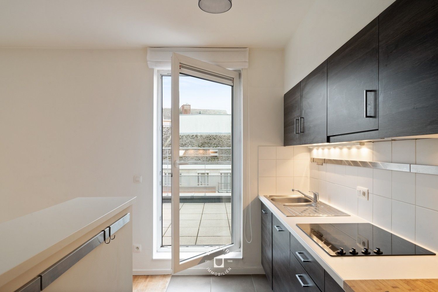 ZALIGE ZONNIGE PENTHOUSE MET GIGA TERRAS VAN 42 M2 + 2 PARKINGS + KELDER foto 12