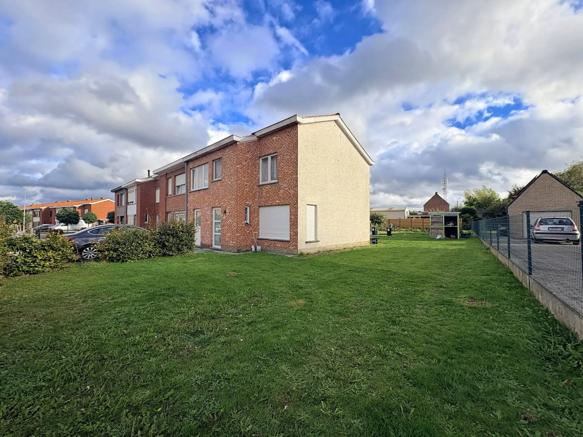 Ruime woning te koop op een perceel van 604 m² in Rollegem-Kapelle foto 2