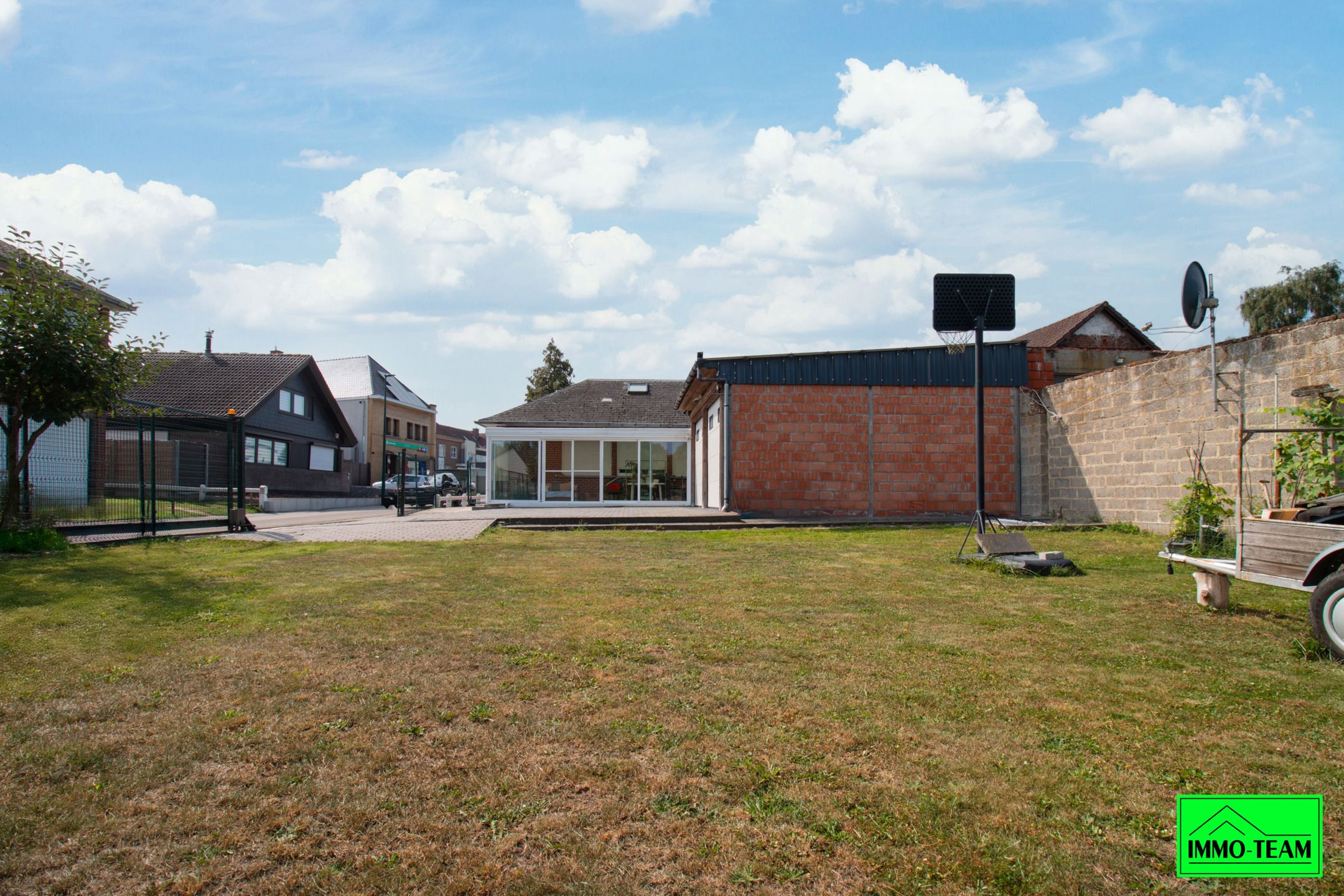 Instapklare bungalow met 5 slaapkamers foto 24