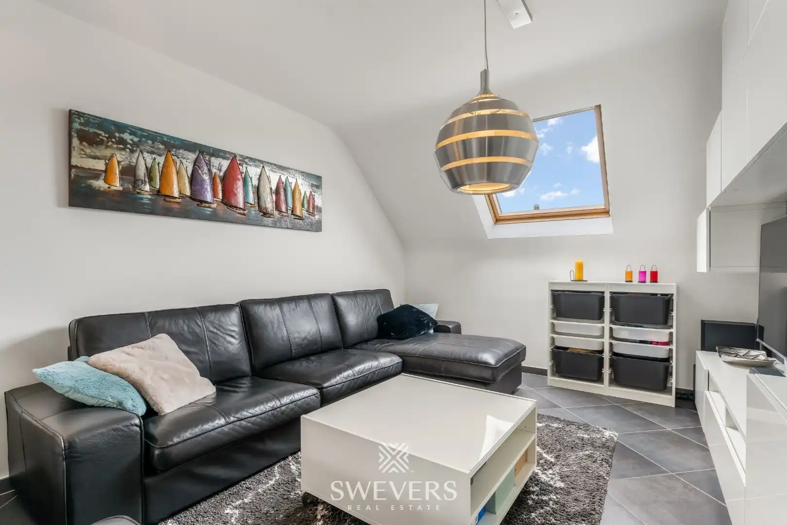 Ruim duplex appartement met 2 slaapkamers en garage foto 6