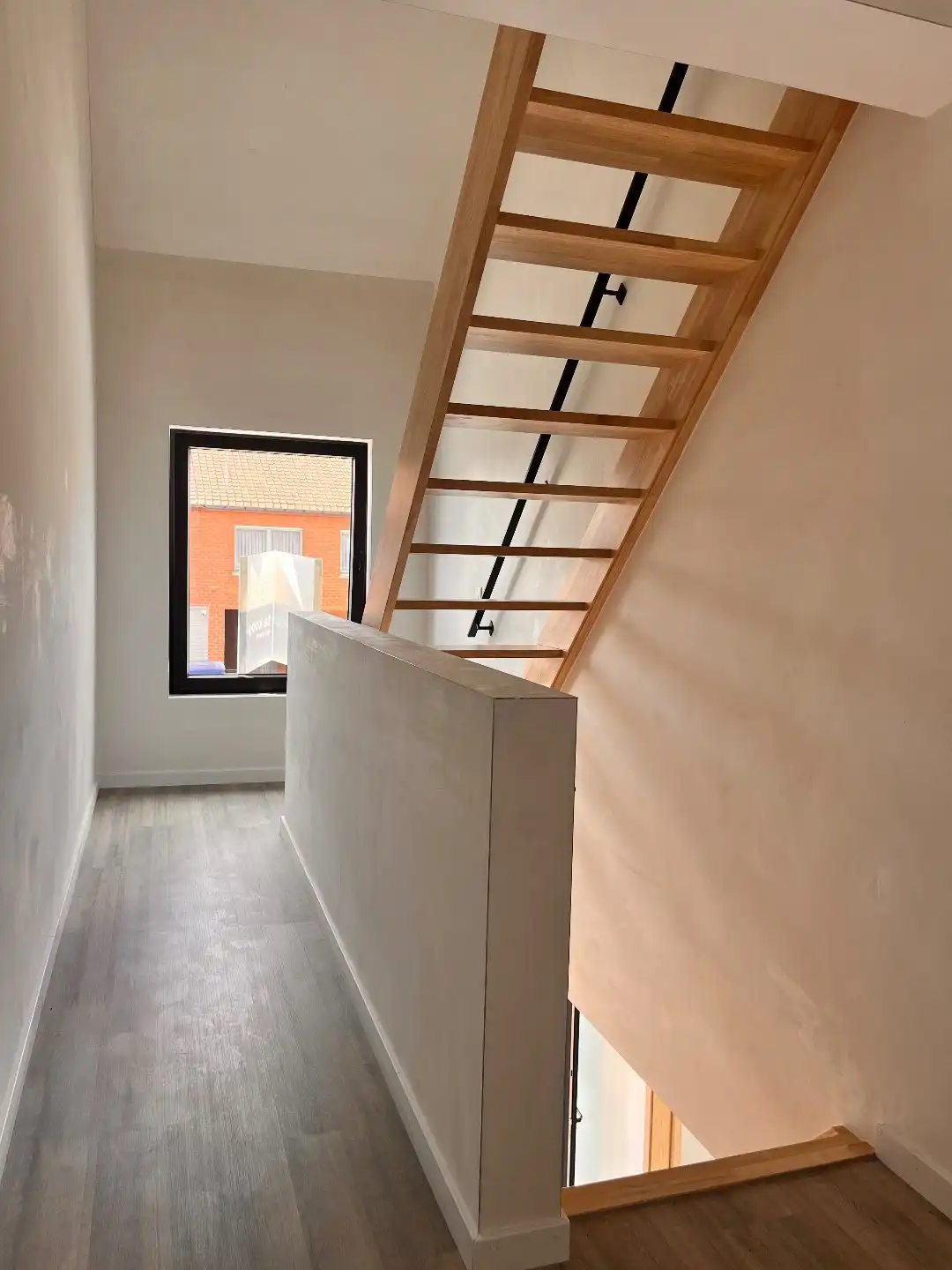 Instapklare woning te Kuurne met 3 slaapkamers, zijweg, oprit en zoveel meer! foto 16