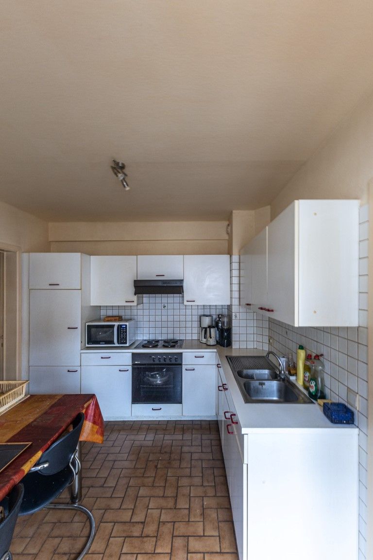 * VERKOCHT * Ruim Appartement in de stad foto 8