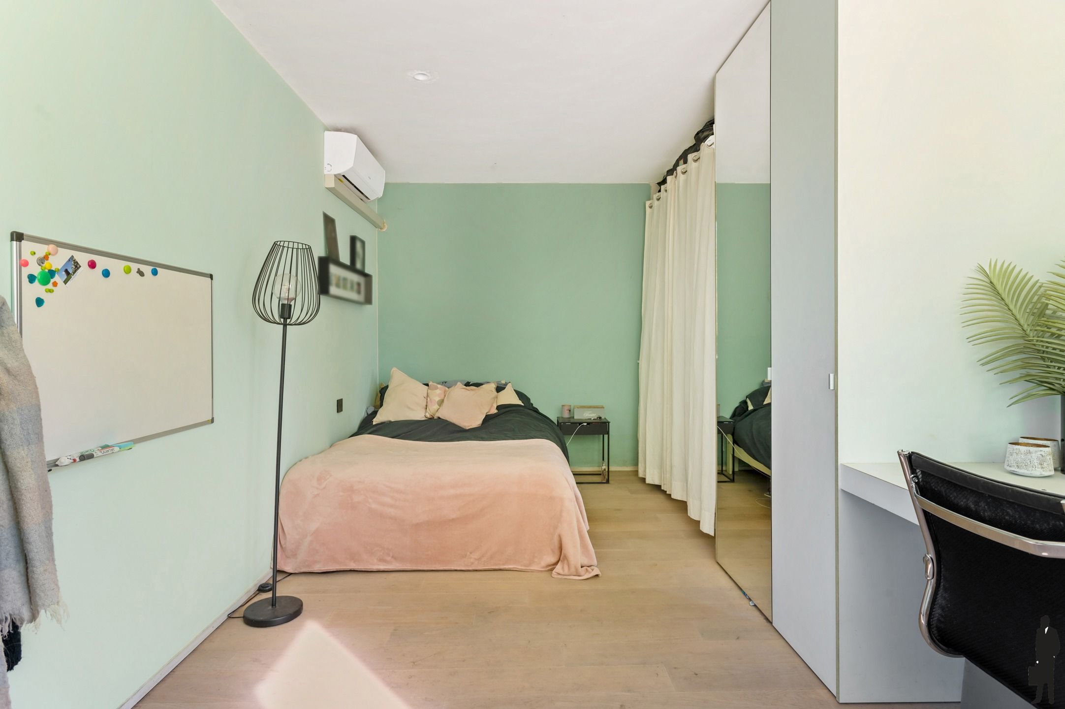 Luxueuze villa te koop in doodlopende straat foto 19