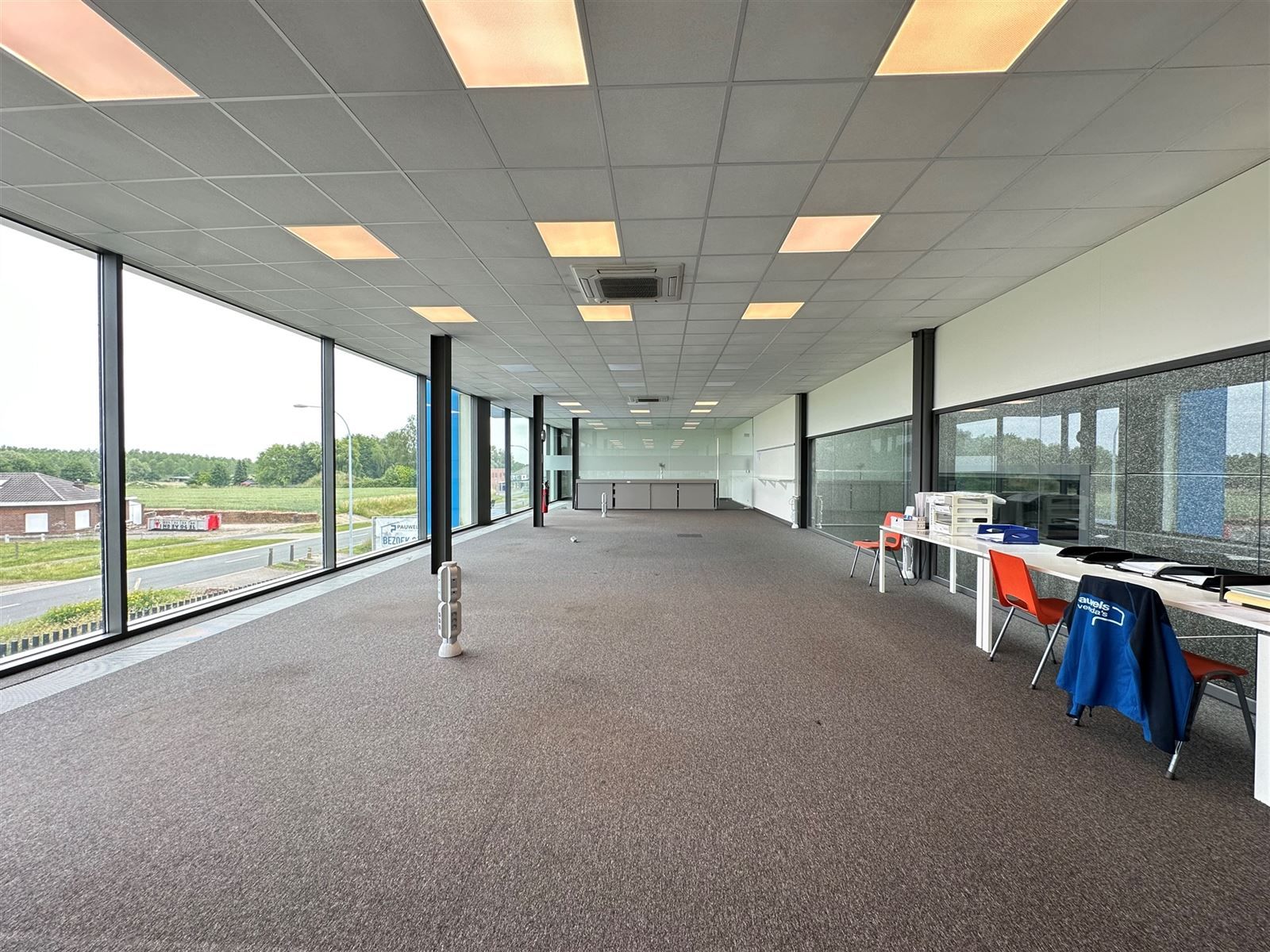 Kantoor/handelspand op toplocatie te Ninove! foto 9