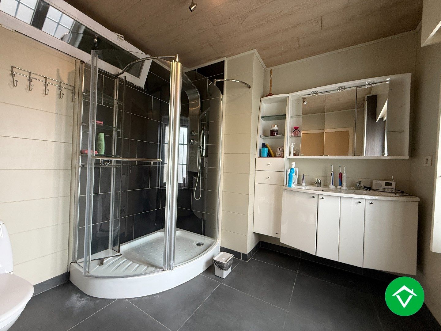 Rijwoning met 3 slaapkamers en tuin te Izegem foto 13