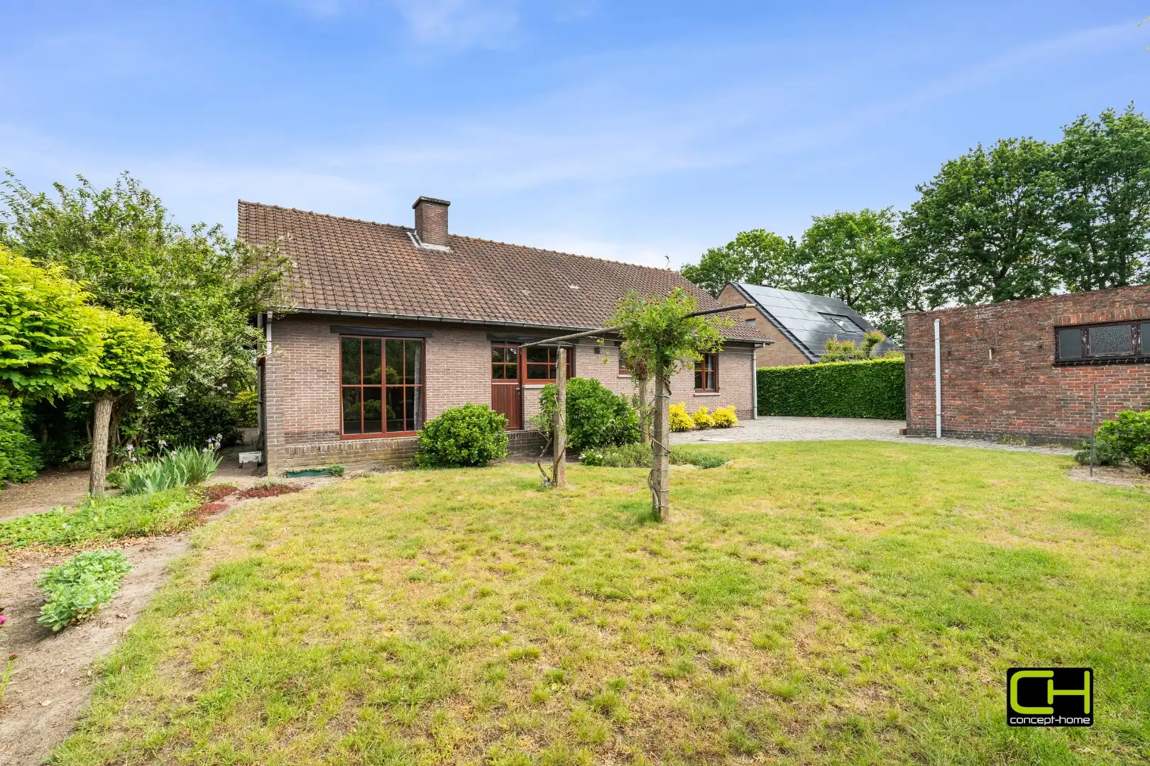 Rustig gelegen open bebouwing met ruime tuin in het groene Sint-Kruis-Winkel foto 18