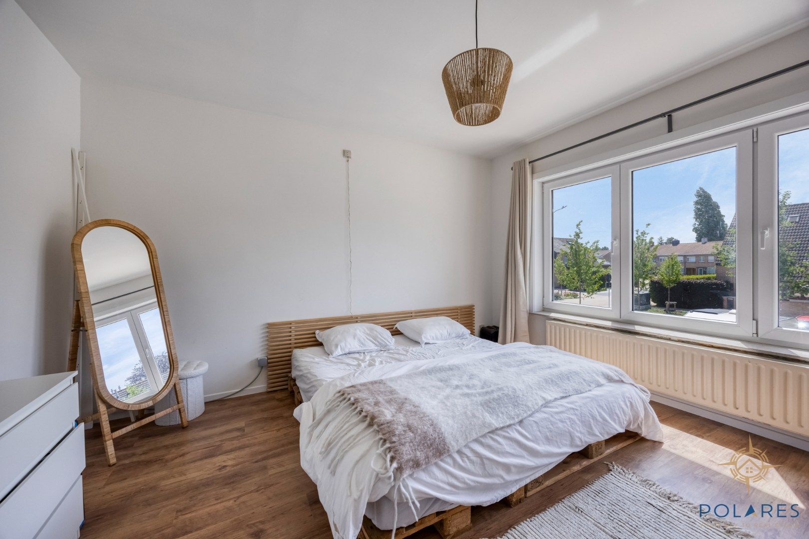 Instapklare rijwoning met garage foto 15