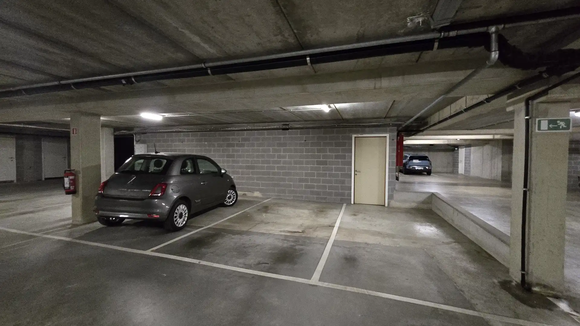Parking - Binnenstaanplaats foto 2