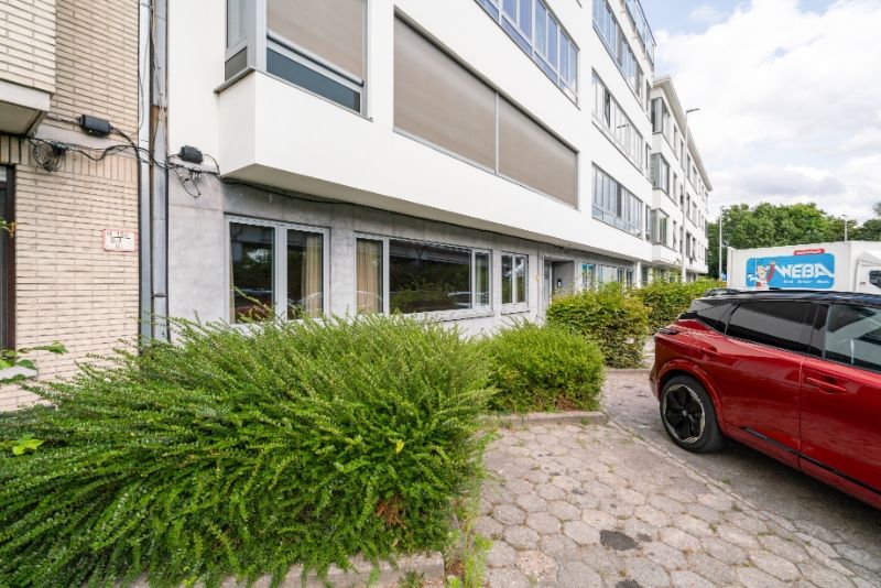 Ruim appartement met 2 slaapkamers - ruim terras foto 2