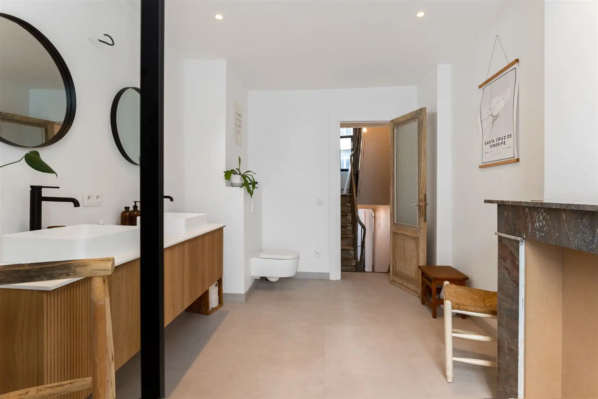 Huis met 5 slaapkamers en tuin, verder af te werken naar eigen smaak. foto 14