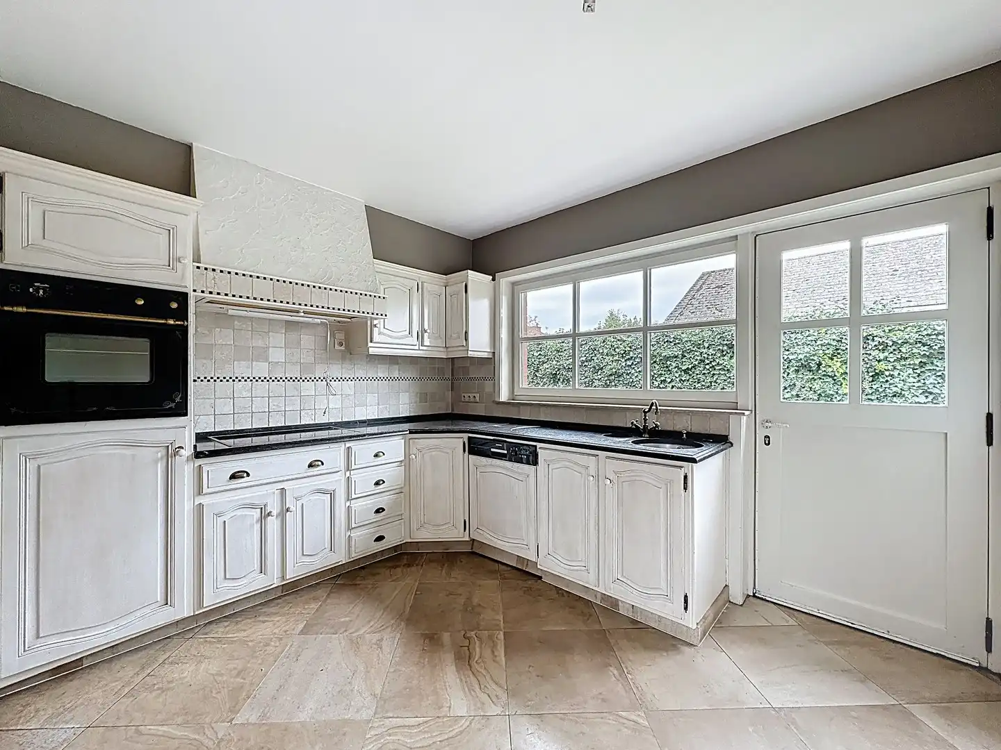 Instapklare villa nabij het bruisende dorp van Koksijde. foto 3