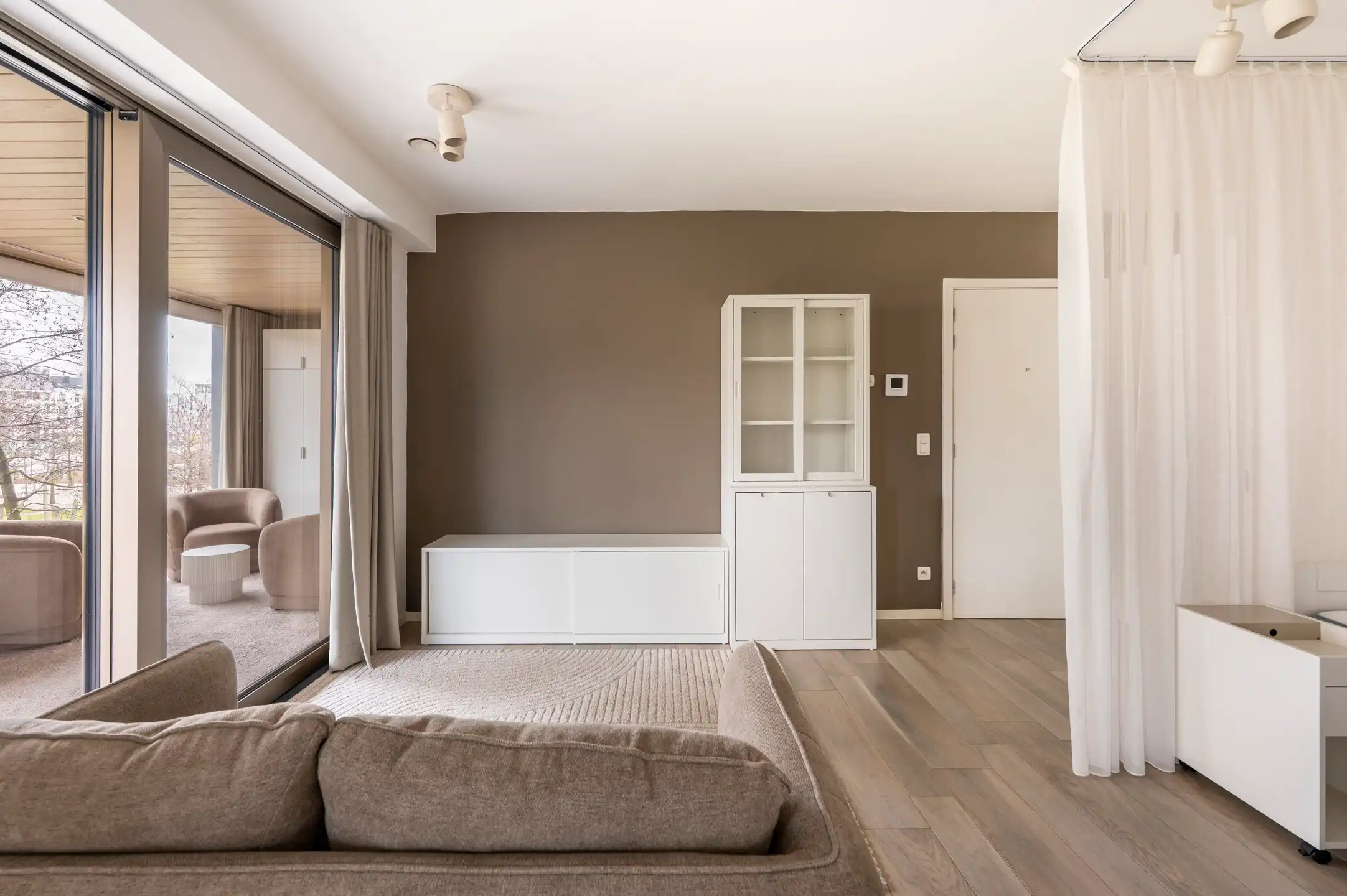 ANTWERPEN ZUID - Gemeubelde studio met terras  foto 4