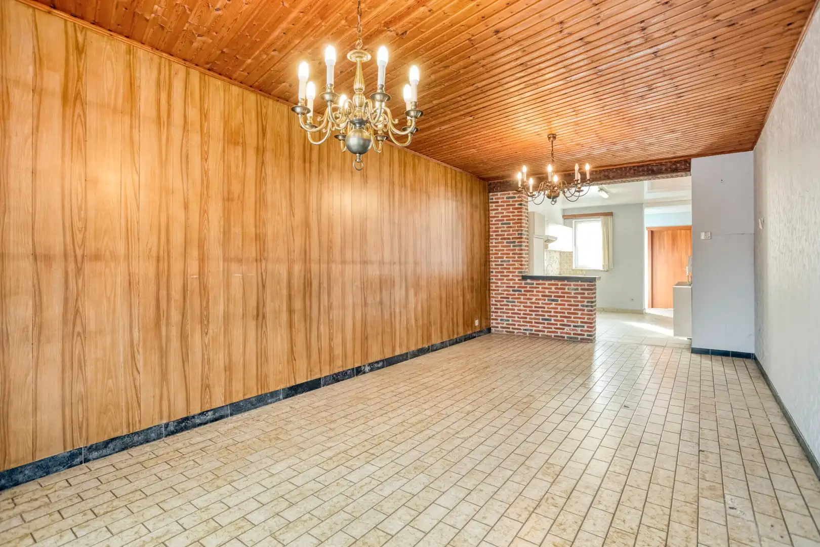 Te verbouwen opbrengsteigendom met twee vergunde appartement foto 5