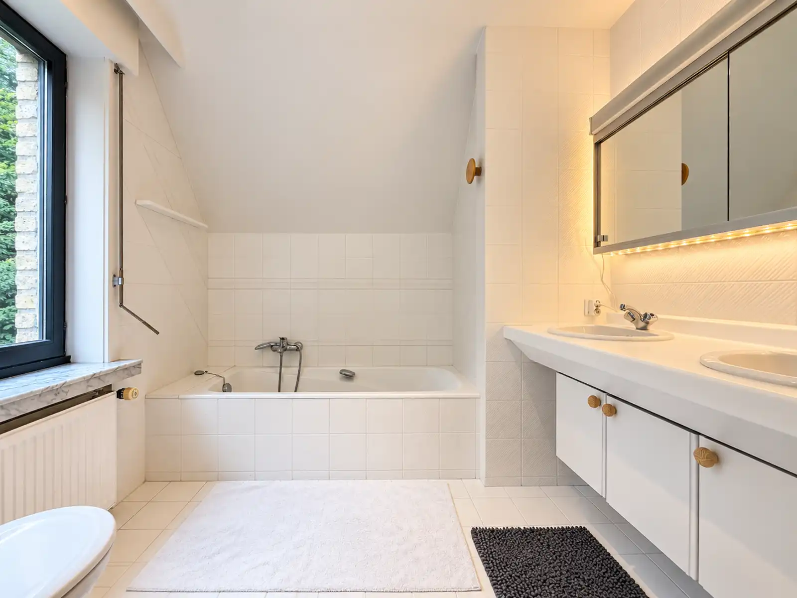 Charmante villa met renovatiepotentieel nabij Oosthoekplein foto 11