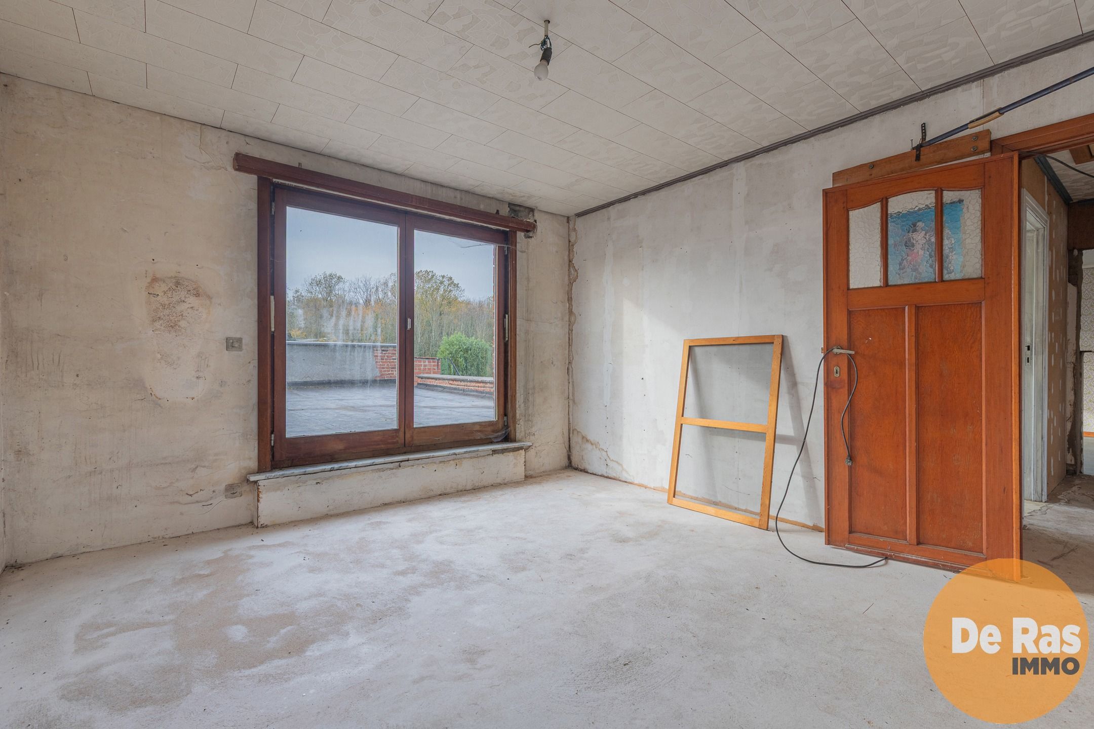 ZONNEGEM – Solide renovatiewoning met atelier/werkplaats  foto 8