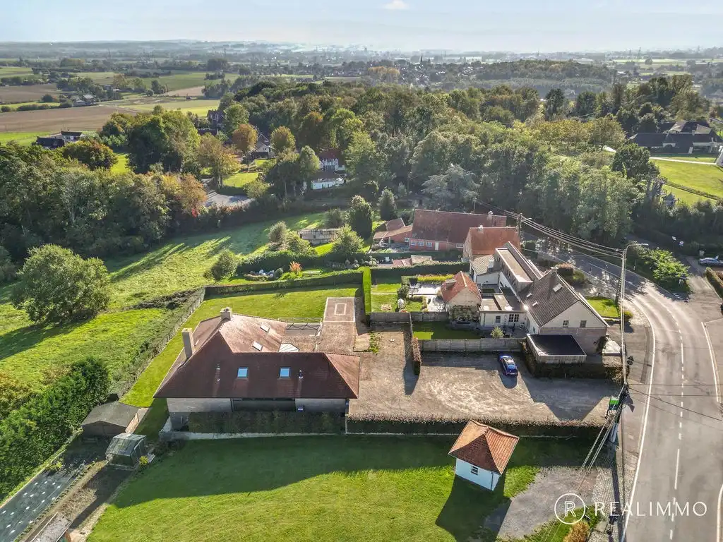 Multifunctionele eigendom bovenop Tiegemberg met magnifiek zicht foto 21