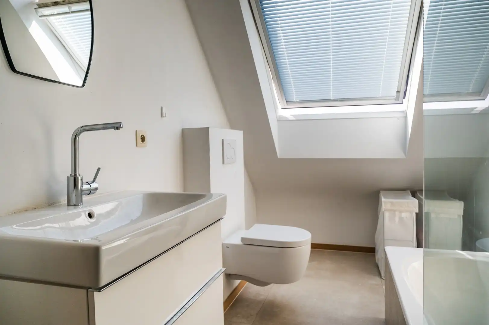 Duplex appartement met autostaanplaats te Zwijndrecht foto 11