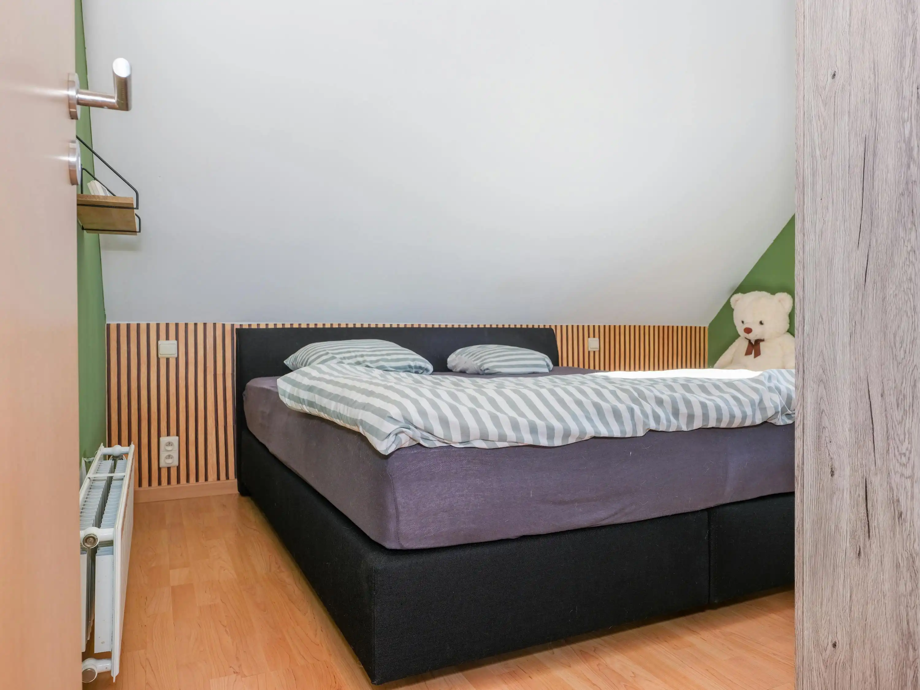 Instapklaar huis met 4 slaapkamers in Hertsberge foto 11