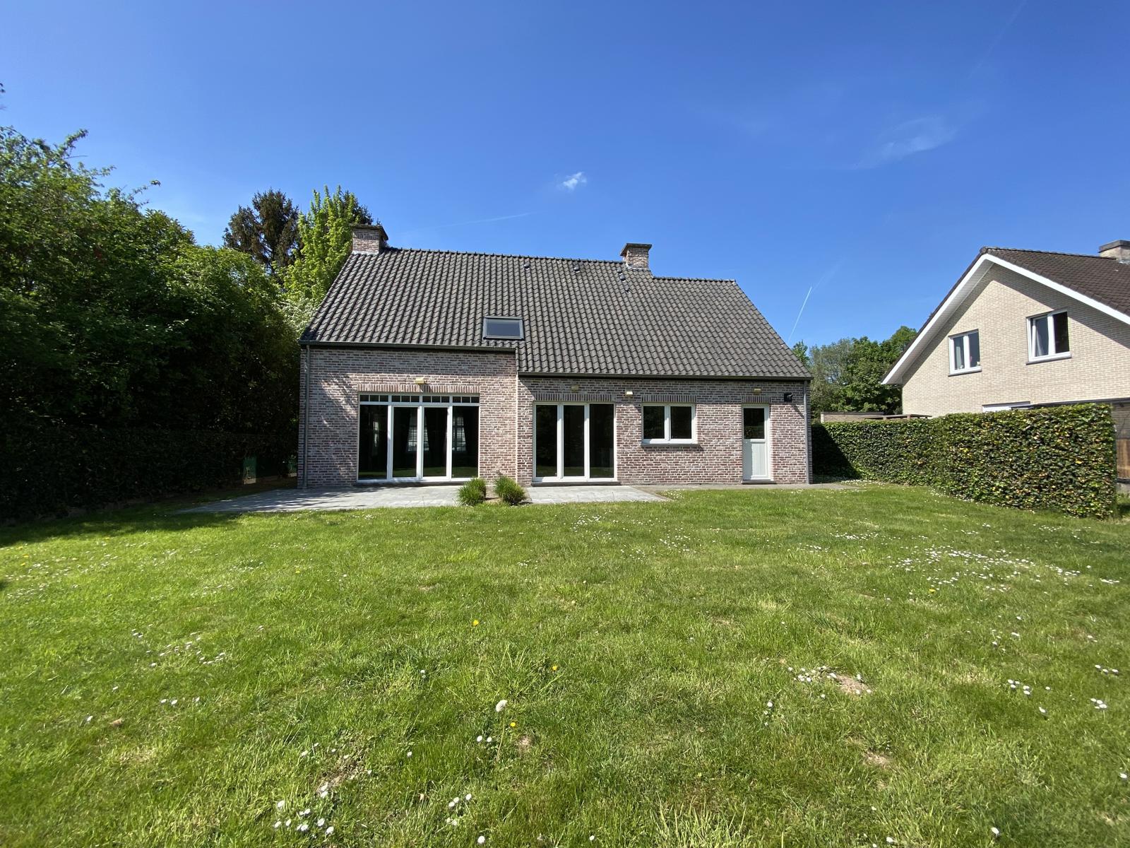 Prachtige villa met mooie tuin en 5 slaapkamers foto 7
