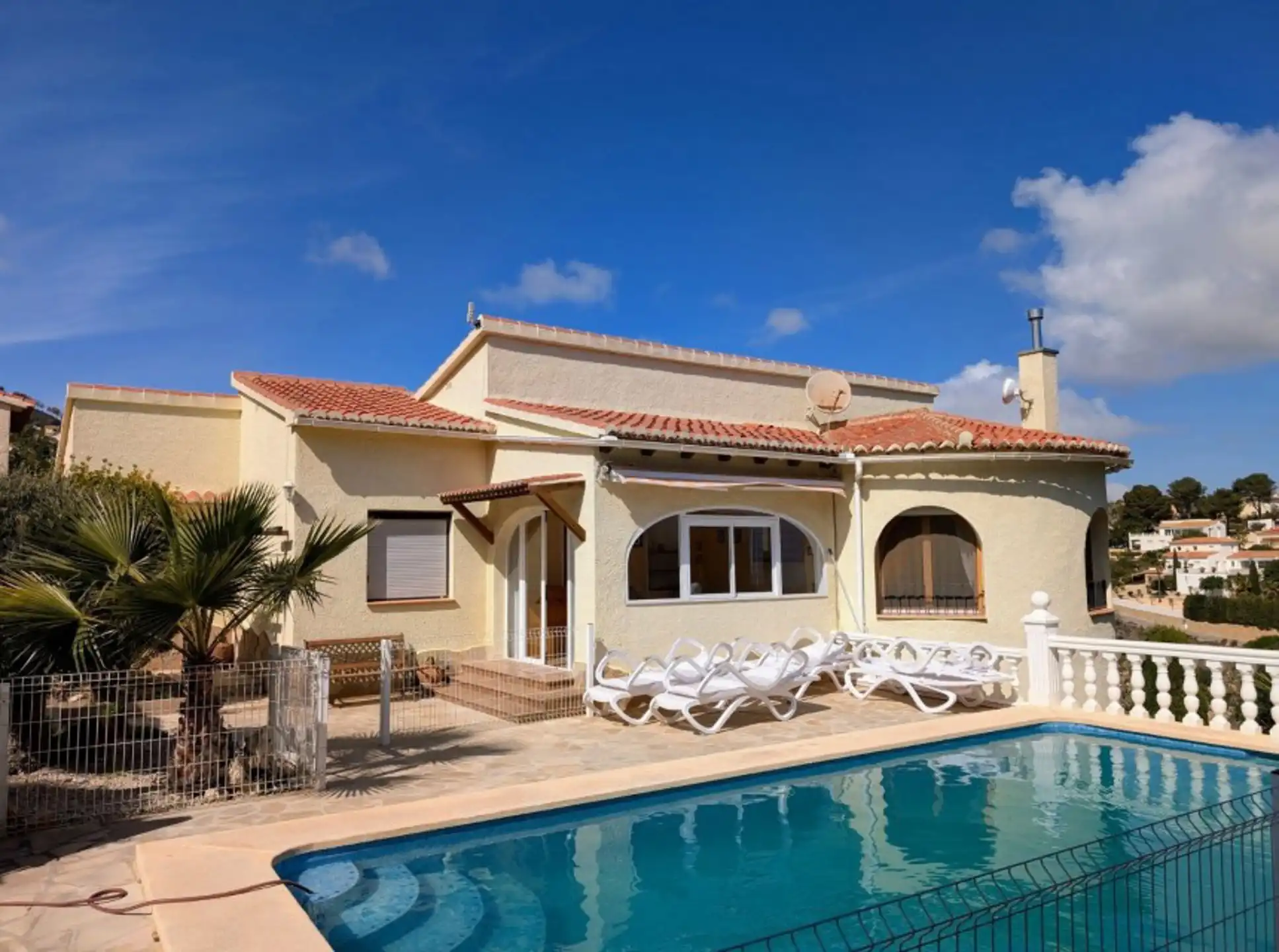 Casalina España stelt te koop villa op Cumbre del Sol  foto 2
