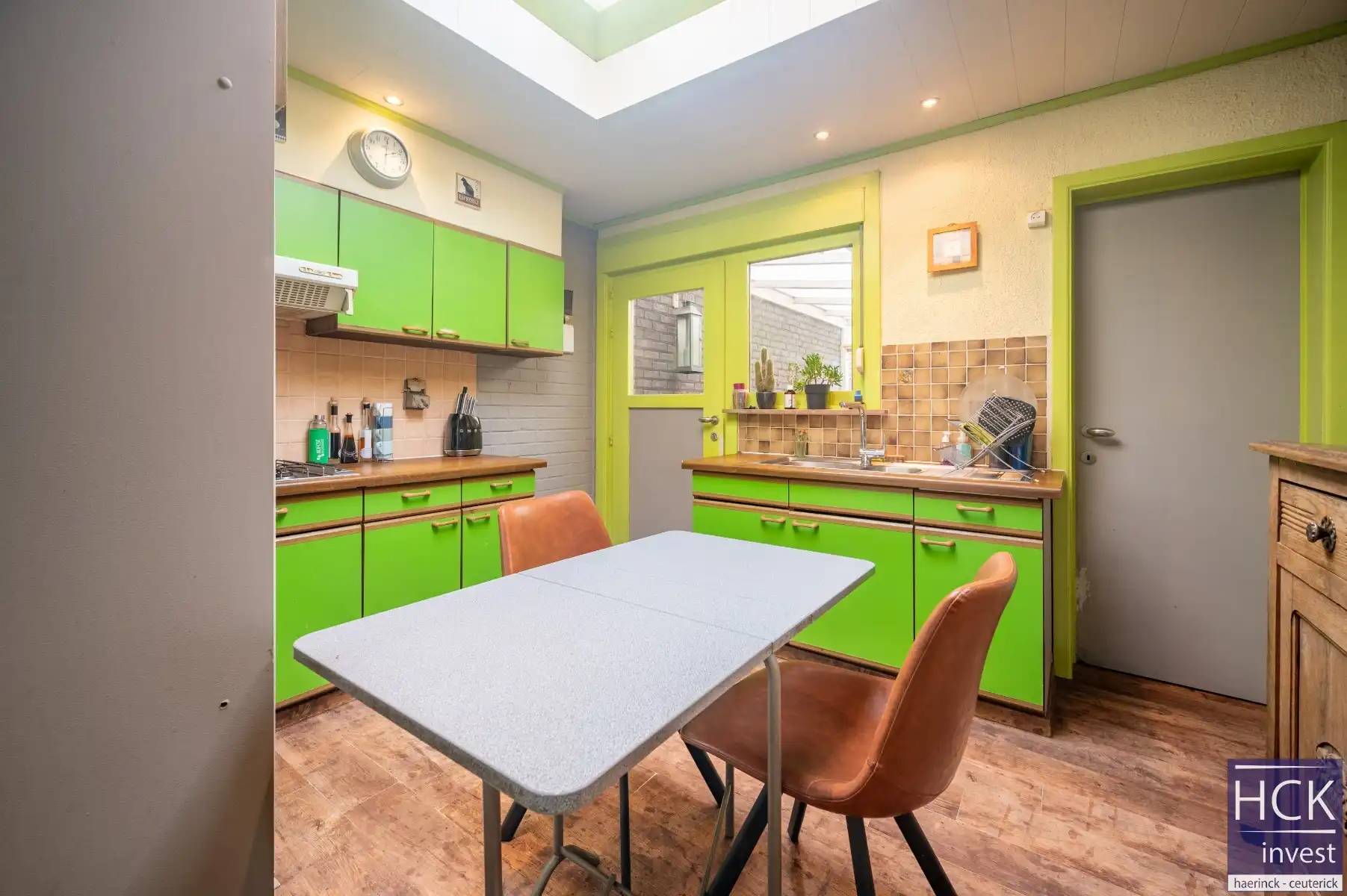 ZULTE - Mooi gelegen te renoveren rijwoning met uitweg achteraan foto 9