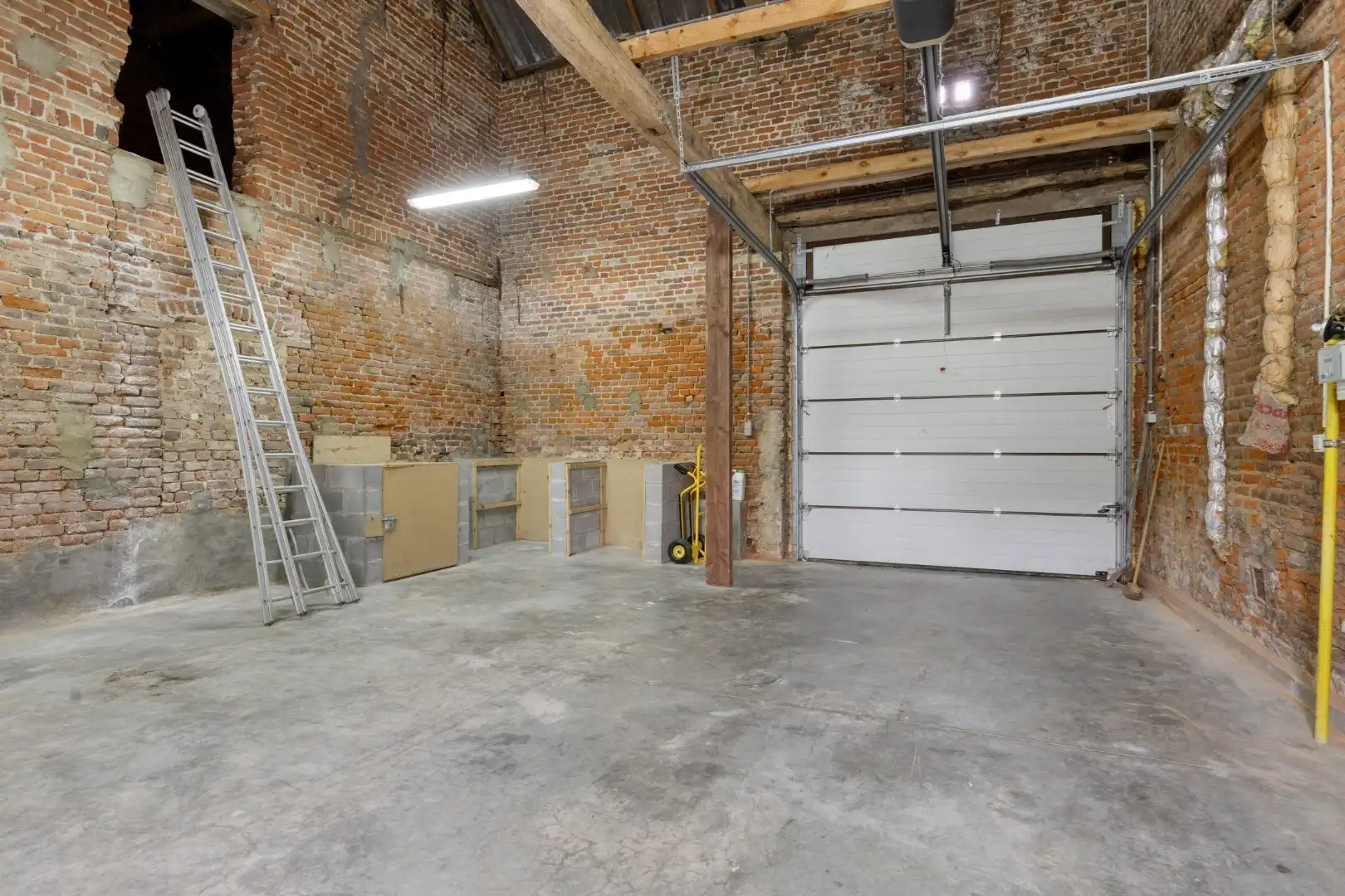 Mogelijkheid om te splitsen in 2 woningen - Half open bebouwing (hoeve) met 5 slaapkamers, tuin, terras en zeer ruime garage in Oorbeek (Tienen)! – EPC 730 kWh/ foto 22