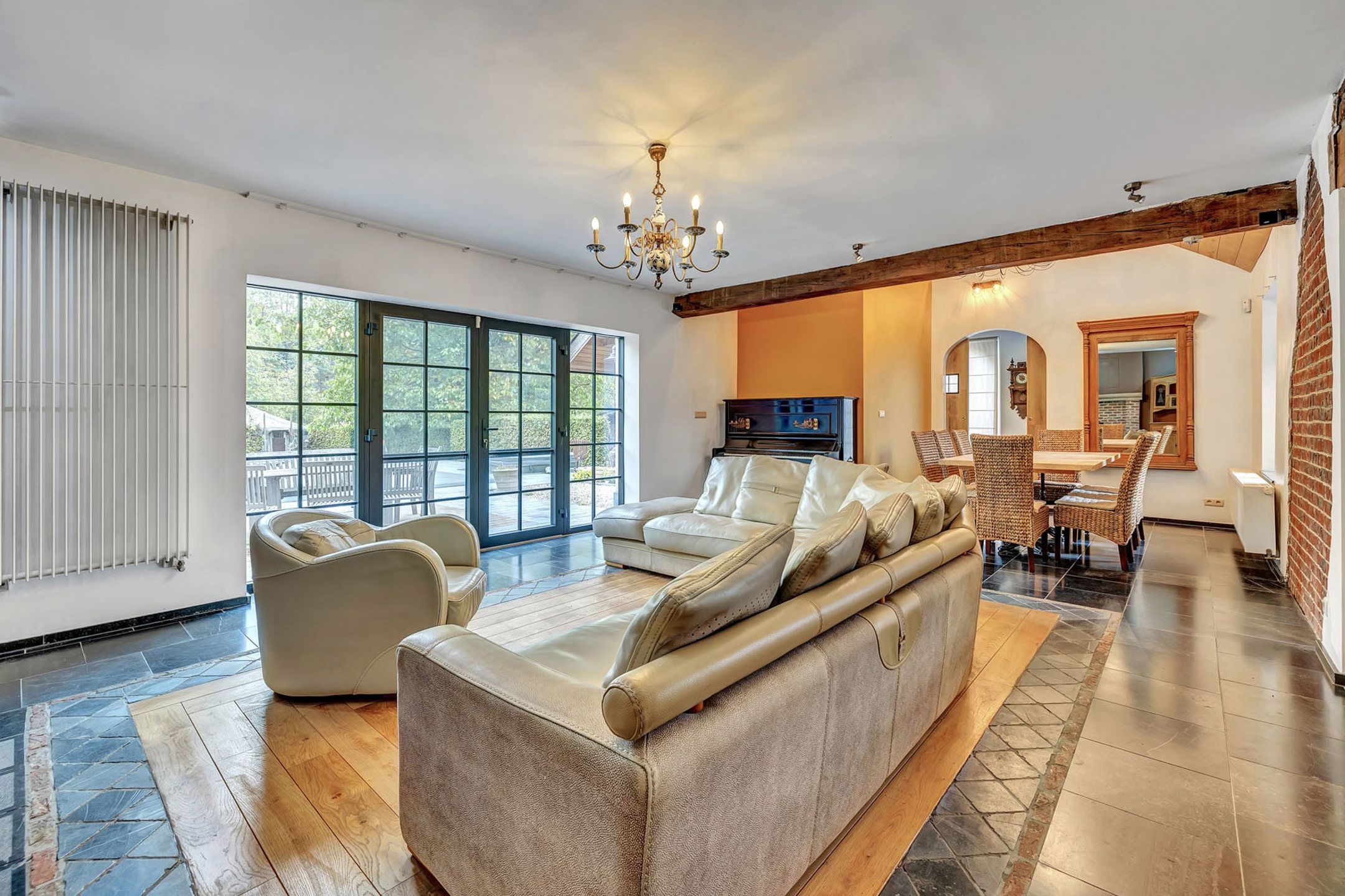 Unieke landelijke woning met zwembad te huur foto 7