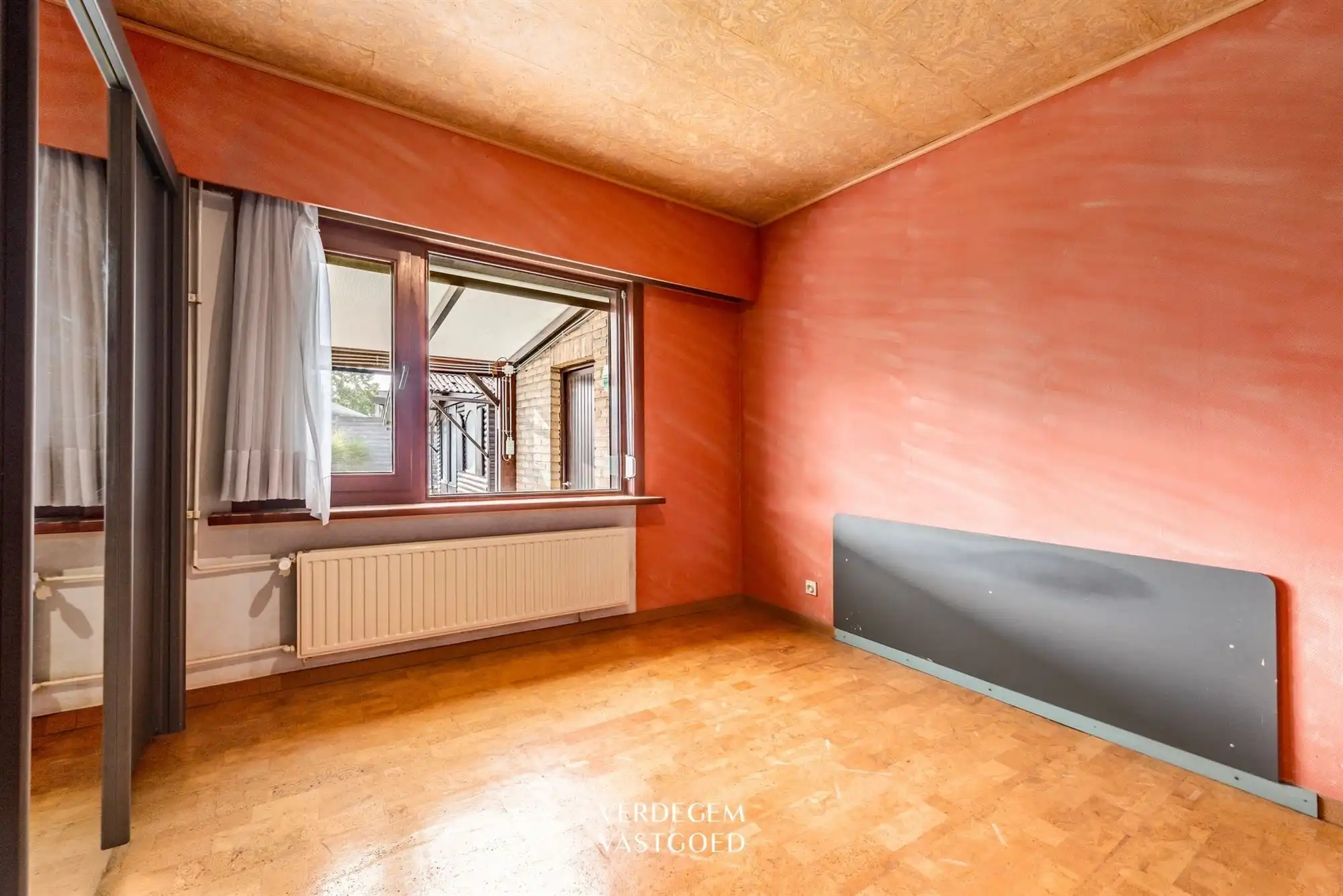 Bungalow met 3 slaapkamers, inpandige garage en dubbele oprit foto 11