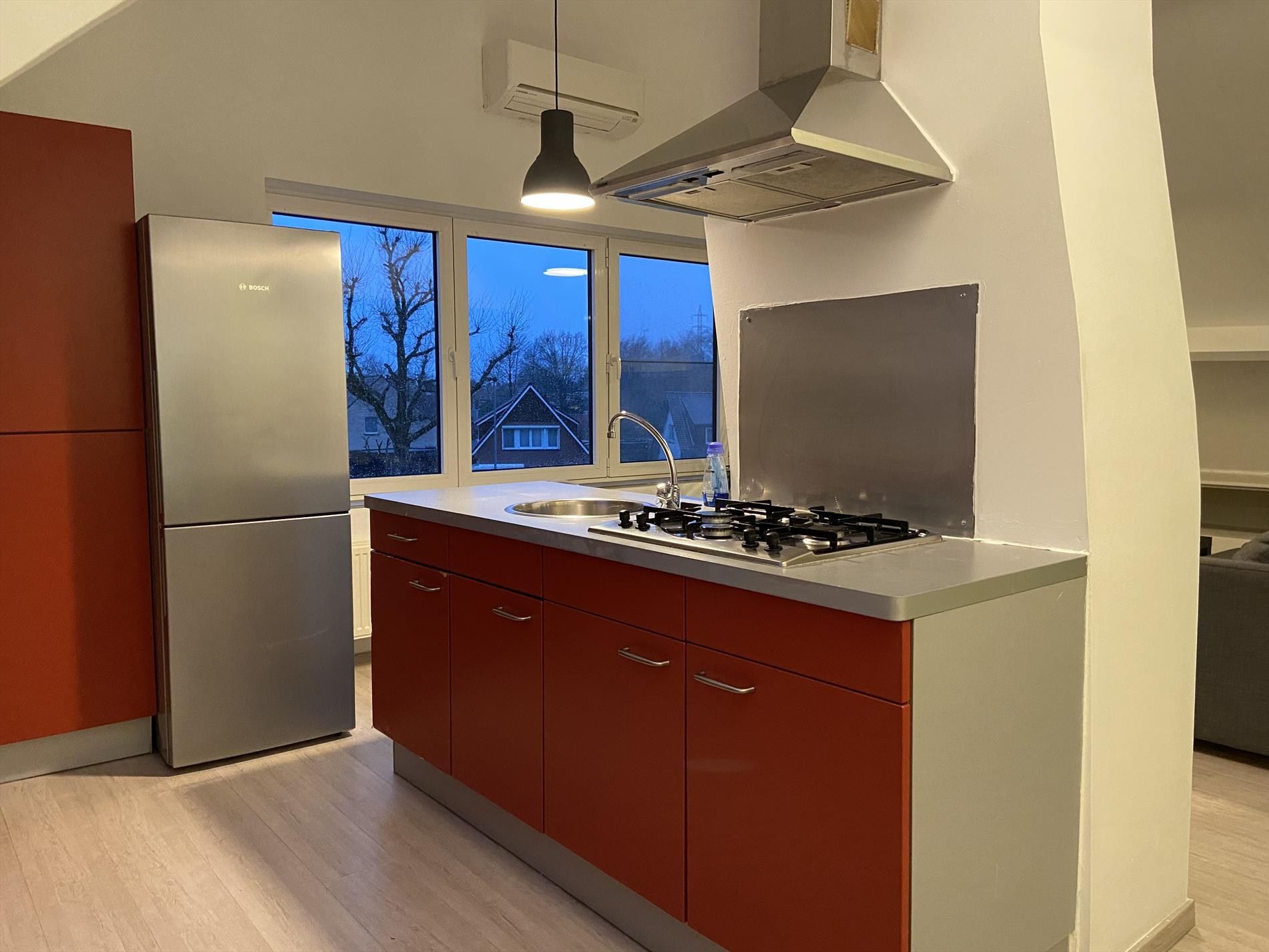 Instapklare studio met autostaanplaats in OLV Olen ! foto 5