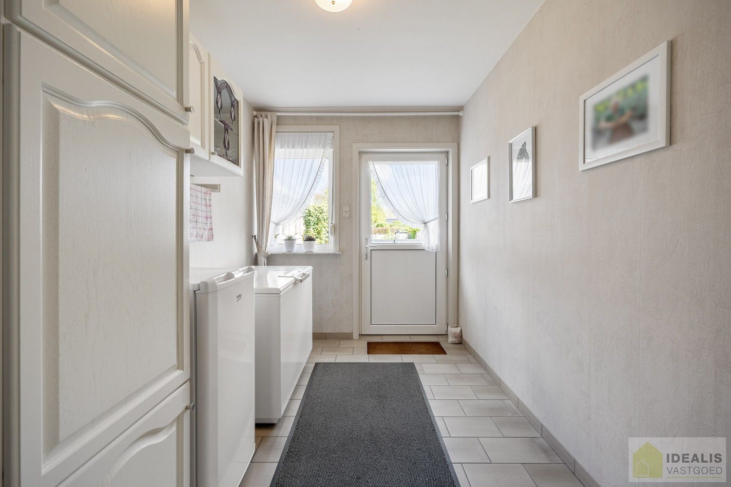 KNAPPE EN INSTAPKLARE WONING MET 4 SLAAPKAMERS, INPANDIGE ÉN VRIJSTAANDE GARAGE, HEERLIJK TERRAS OMGEVEN DOOR EEN PRACHTIGE TUIN foto 23