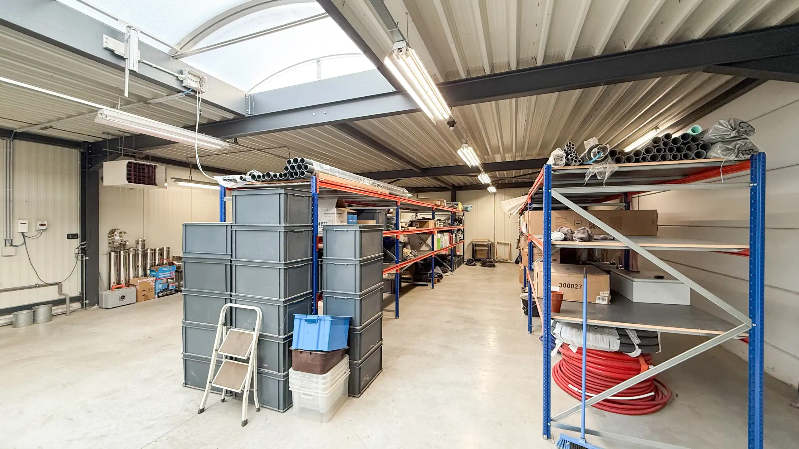 Veelzijdig industrieel pand met woonst en zonnepanelen! foto 30