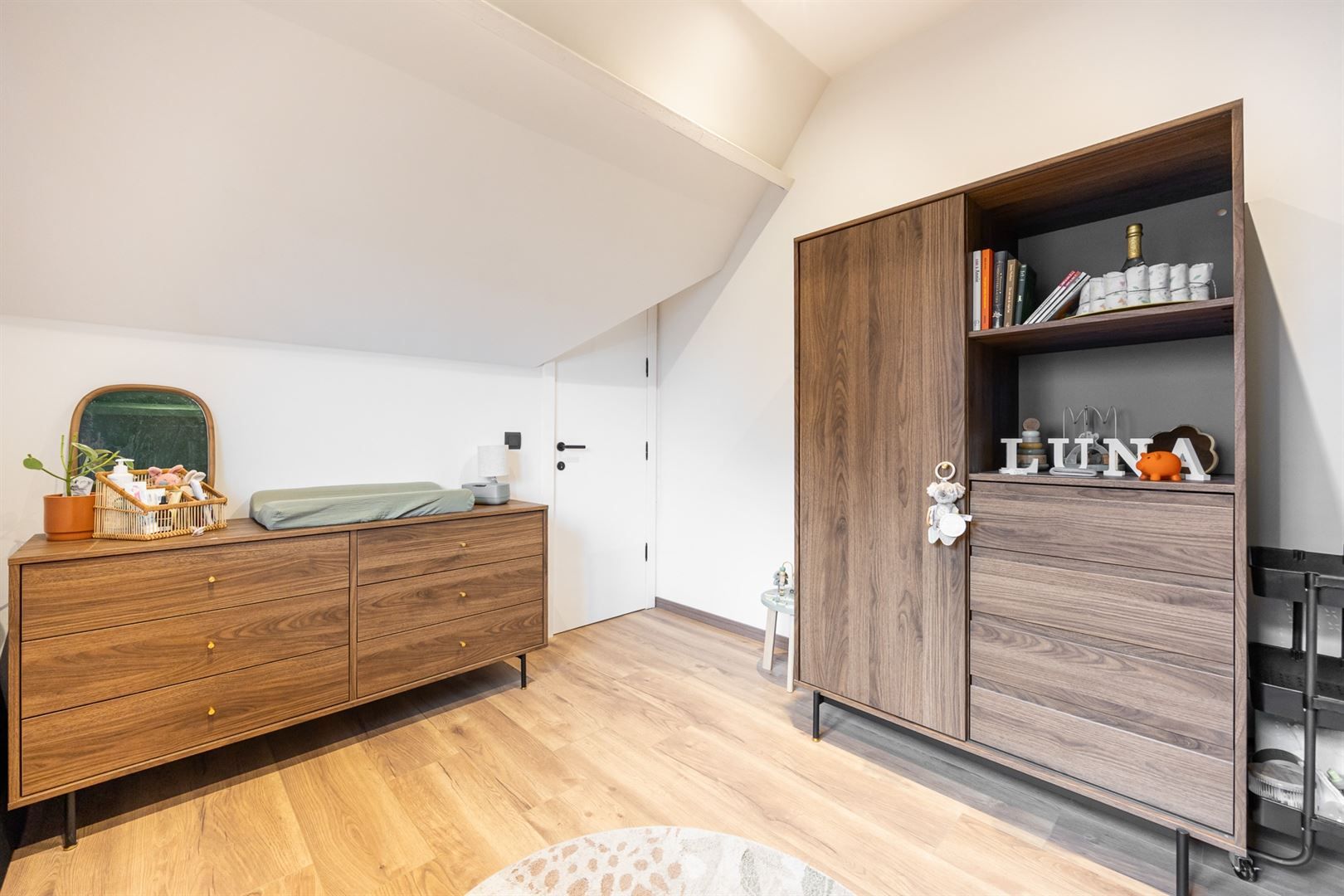 Karaktervolle woning met 4 slaapkamers en praktijkruimte. foto 21