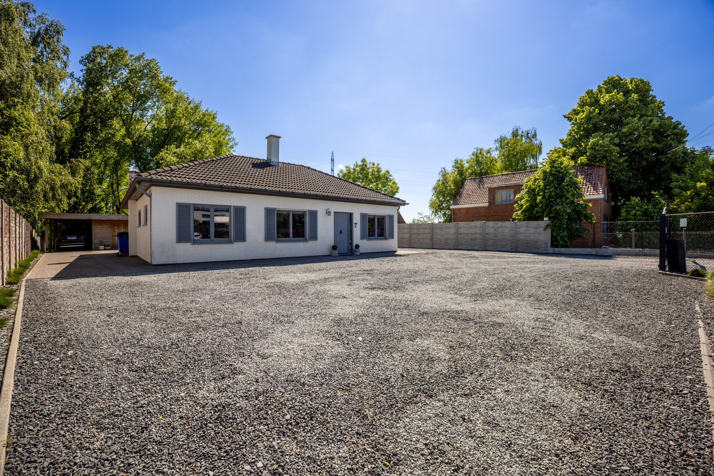 ALLEENSTAANDE PAREL OP 1371M² foto 2