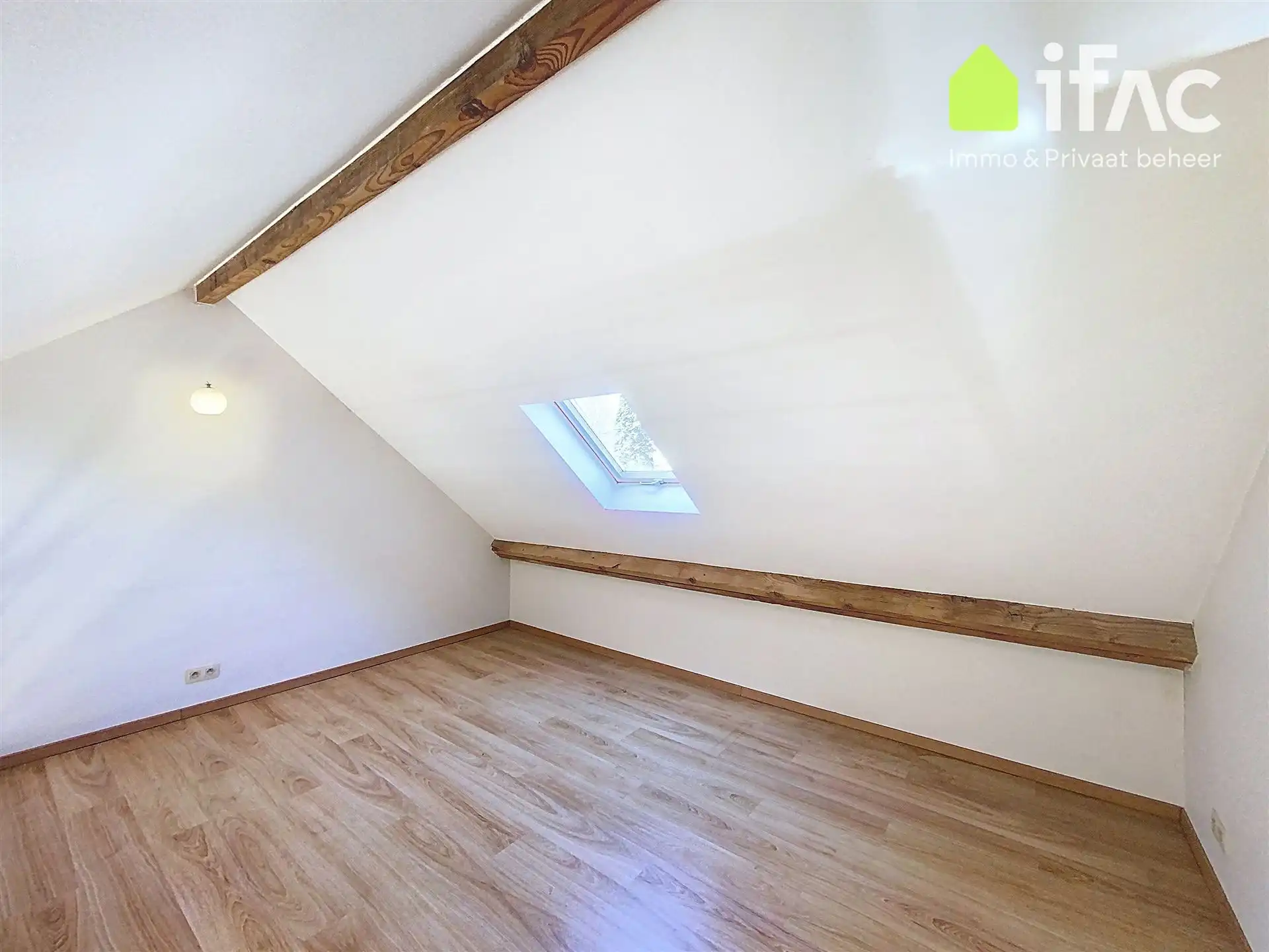 Gezellige rijwoning met 2 slaapkamers en terras foto 17