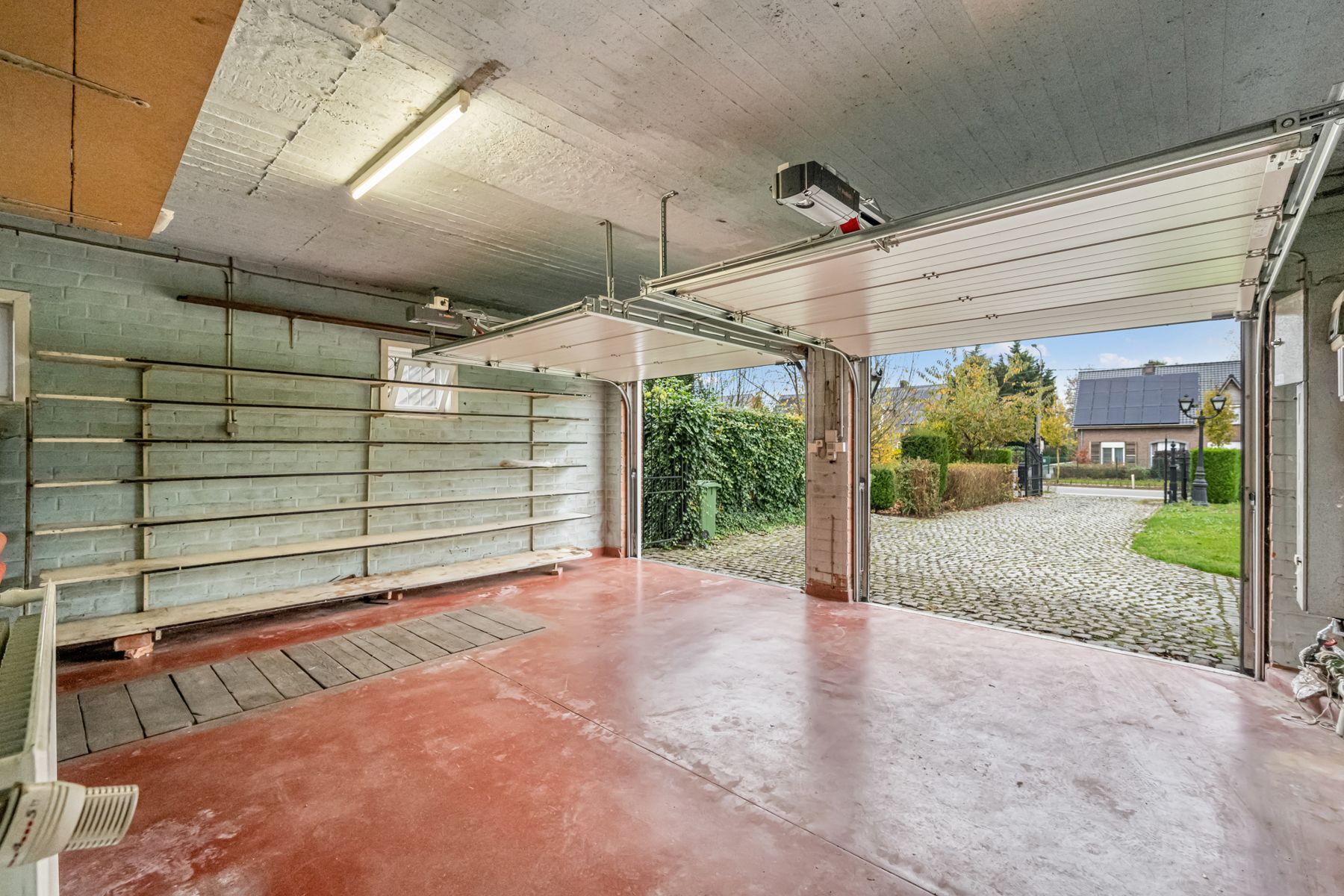 Ruime villa met privacy, rust en een groene omgeving foto 25