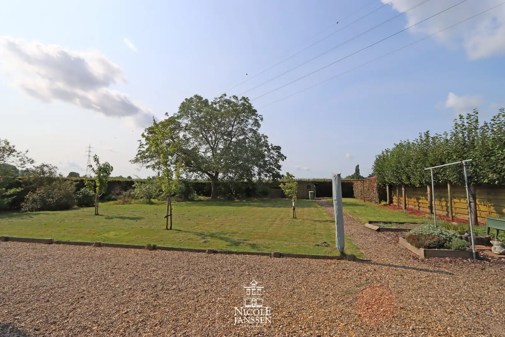 Vrijstaande gezinswoning met drie slaapkamers in een rustige omgeving  foto 18
