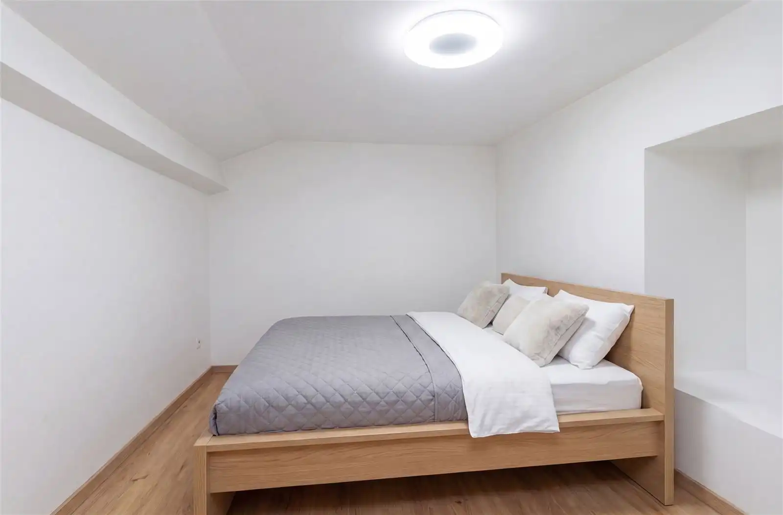 Eénslaapkamerappartement nabij de coupure foto 7