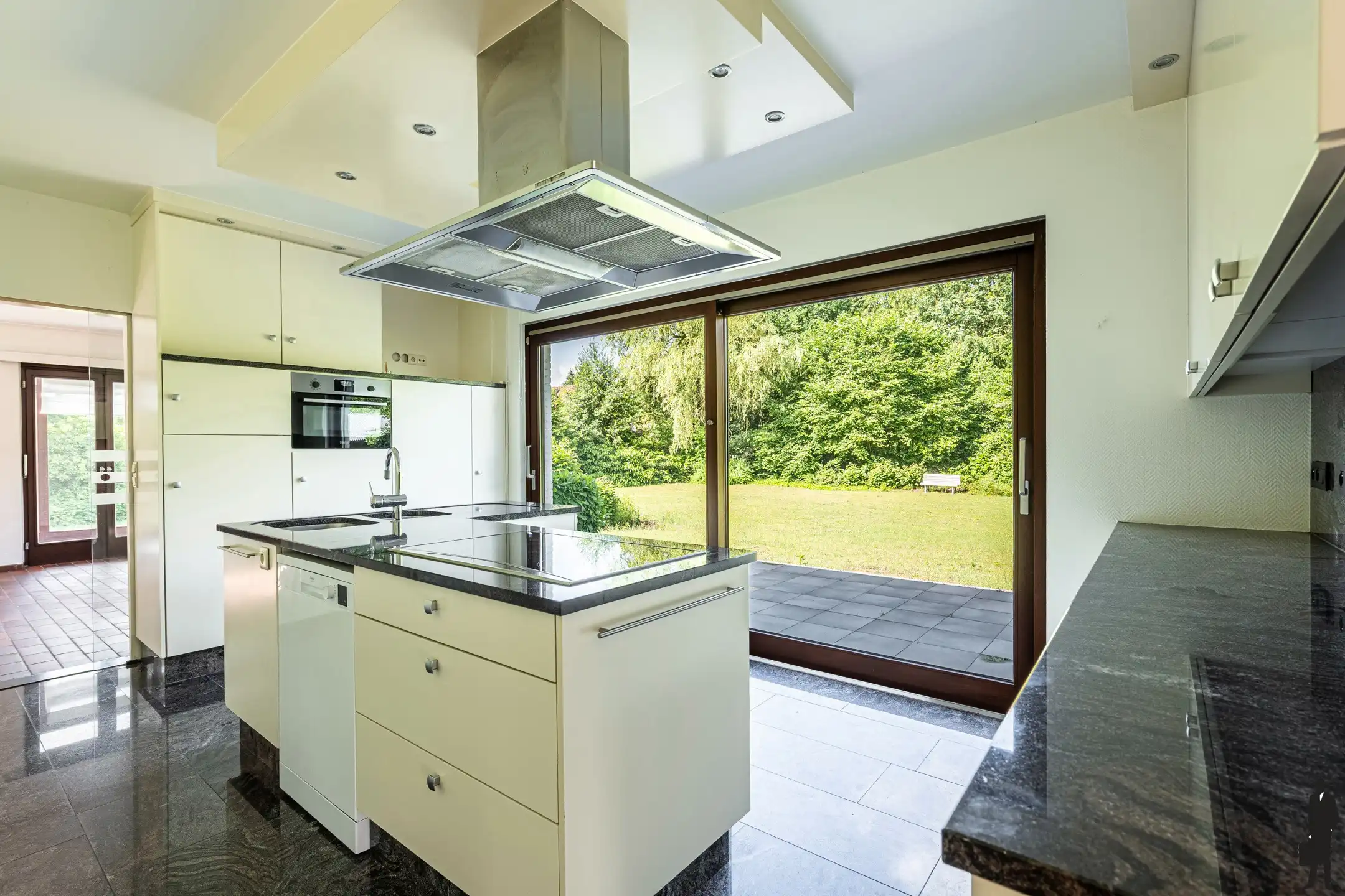 Ruime gelijkvloerse woning in rustige buurt van Malle foto 13