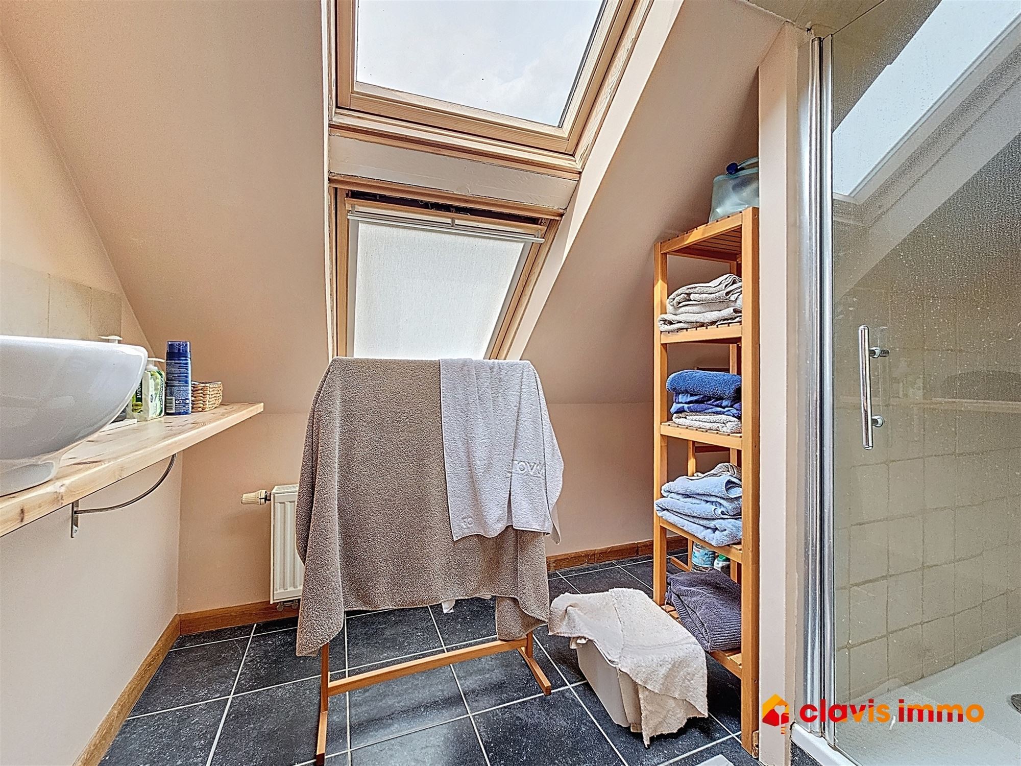 Aangename bel-etage woning met tuin foto 18