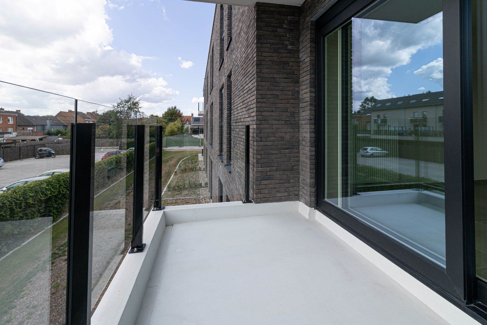 ! NIEUWE VOORWAARDEN! Zeer mooi afgewerkt en instapklaar nieuwbouwappartement gelegen in groene zone met mogelijkheid tot bijhuren van ondergrondse autostaanpla foto 11