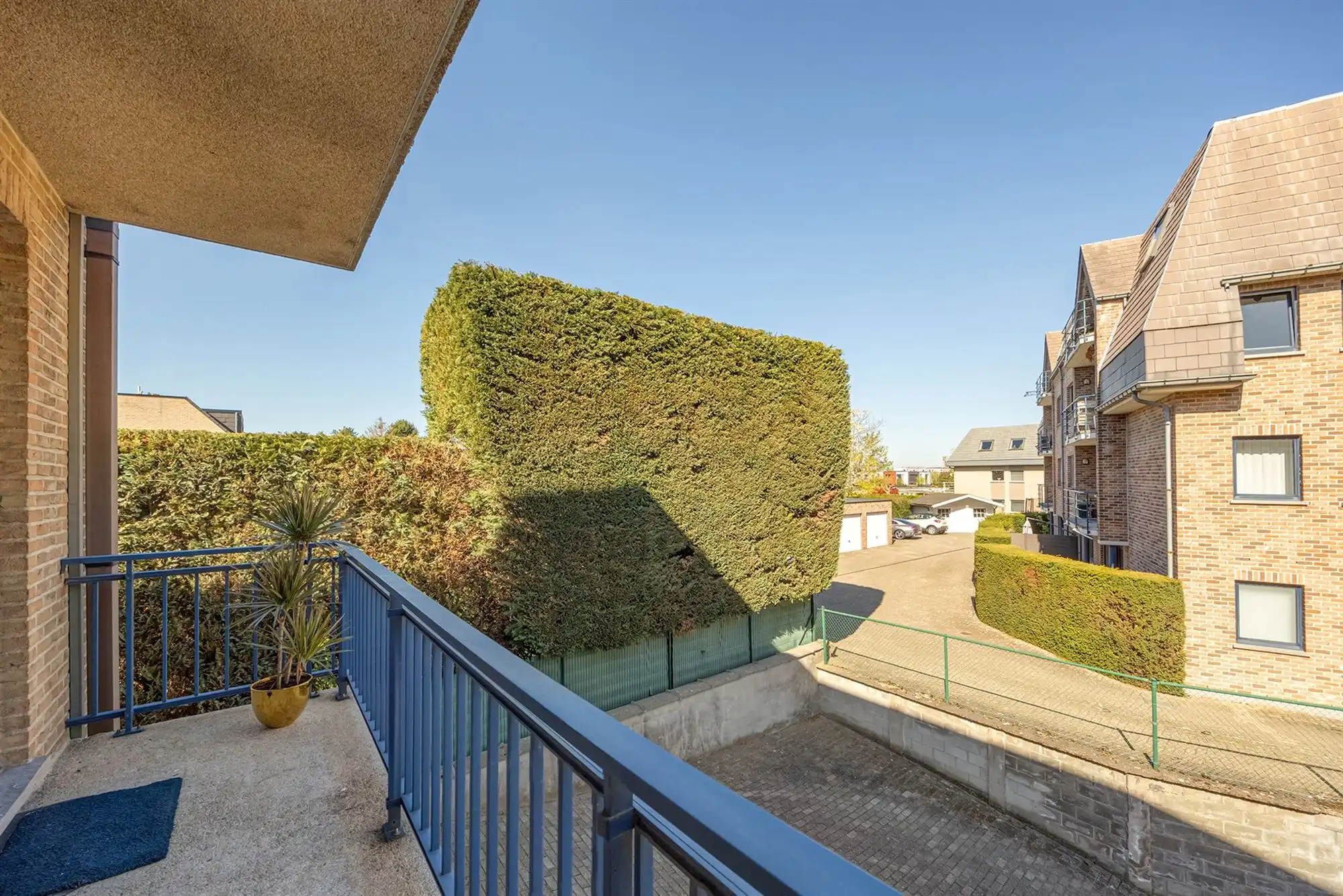 Lichtrijk appartement met terras en garage in Mechelen foto 11