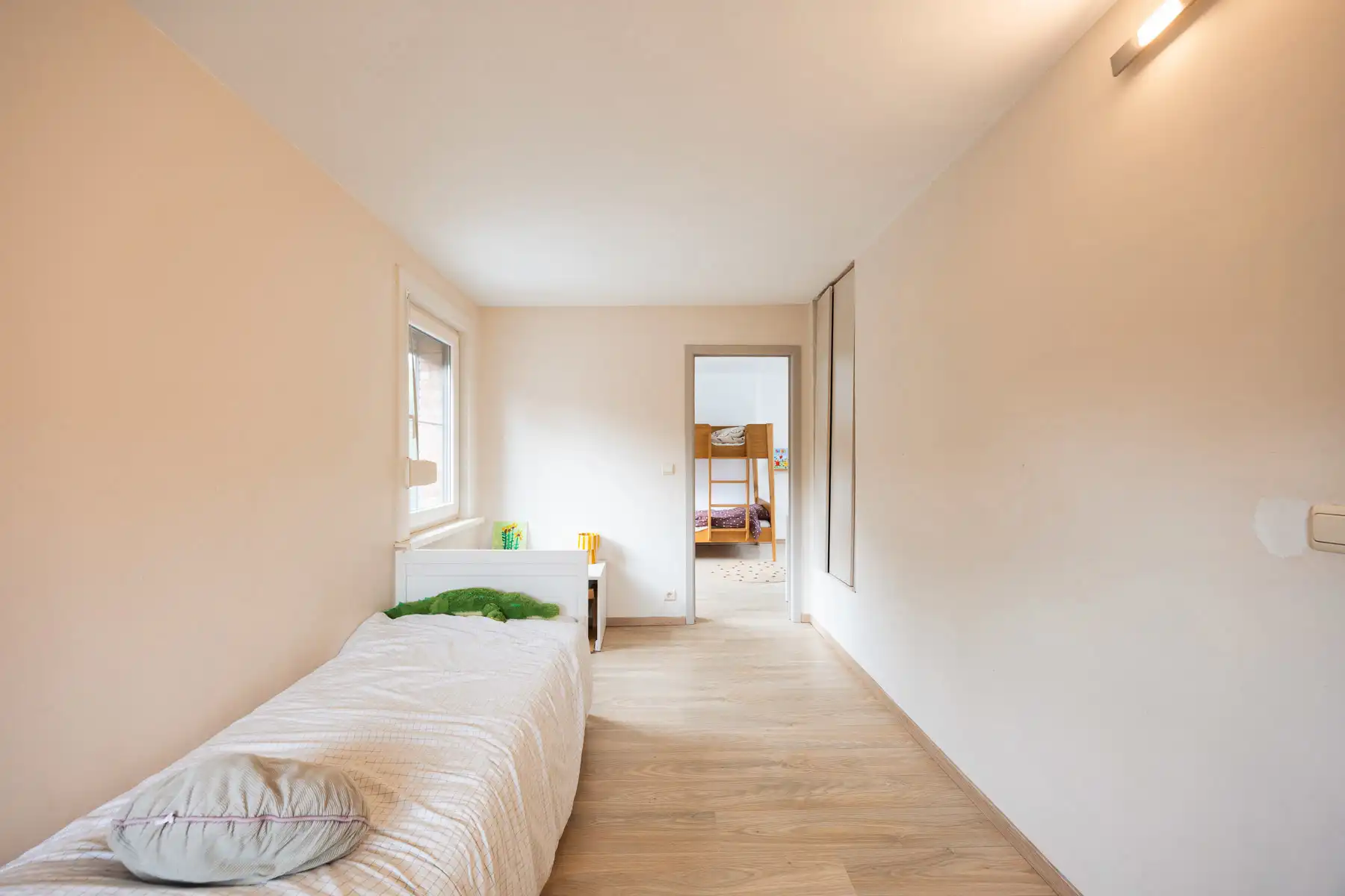Ruime woning met praktijkruimte op toplocatie foto 12
