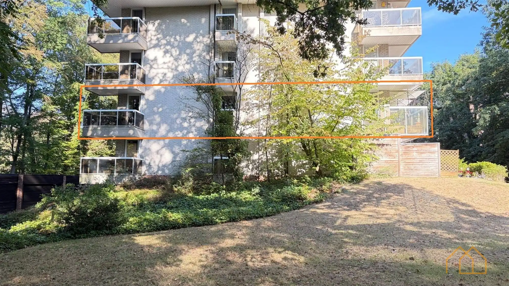 Groot hoek-appartement met 3 terrassen en dubbele garage foto 36