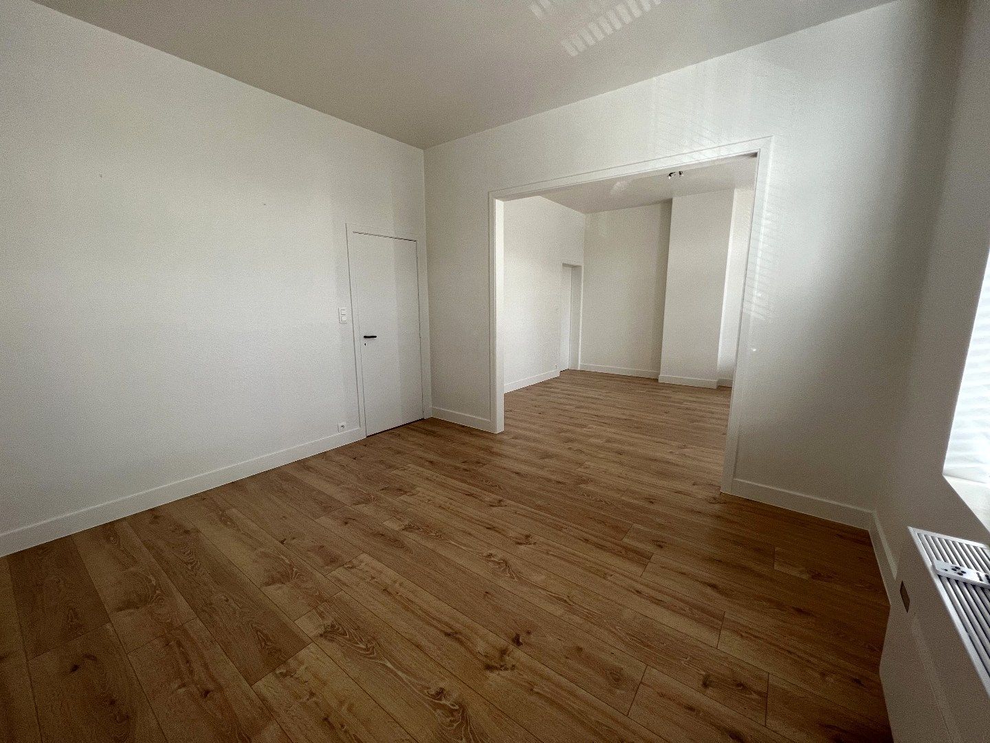 GEZELLIG APPARTEMENT MET APARTE SLAAPKAMER EN TERRAS VLAKBIJ STATION foto 6