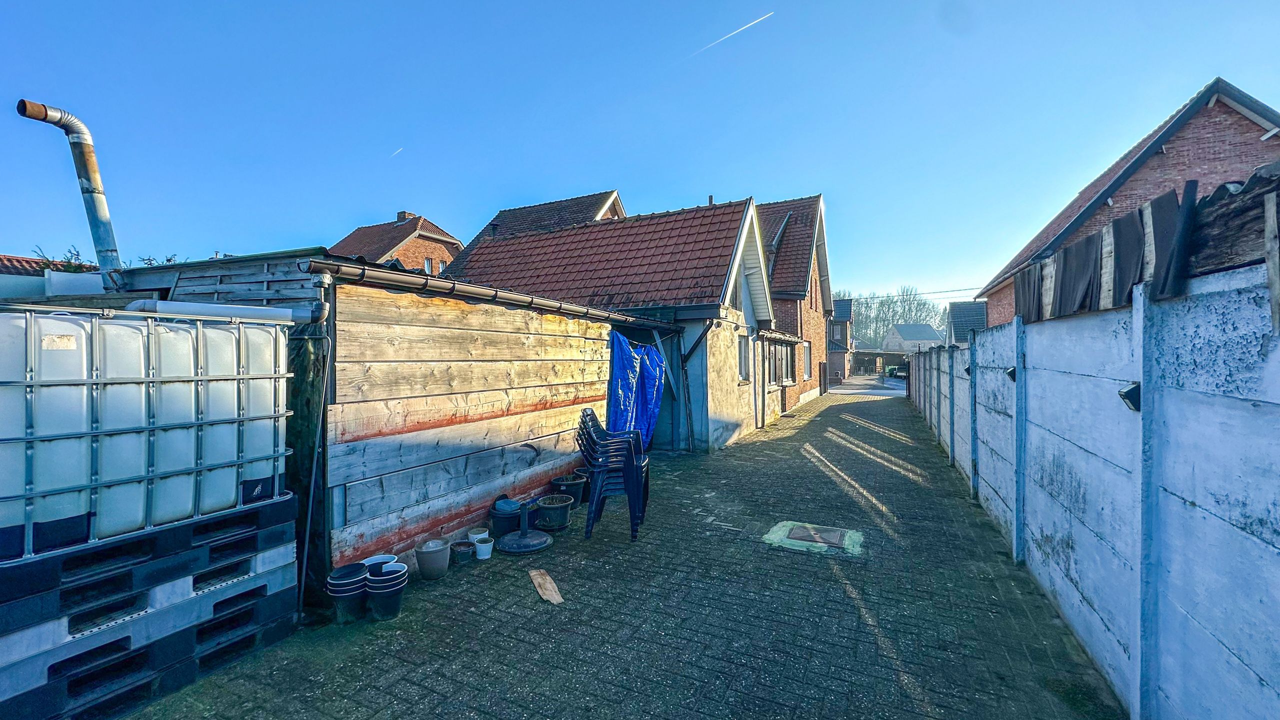 Half open gezinswoning, centraal gelegen, met 3 slaapkamers! foto 32