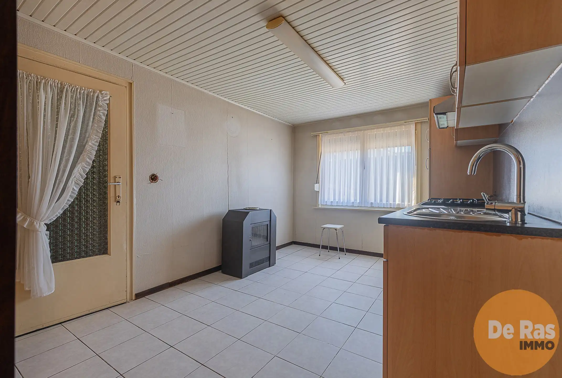 BUGGENHOUT– Renovatiewoning met prachtige tuin op ca. 8a50ca foto 9