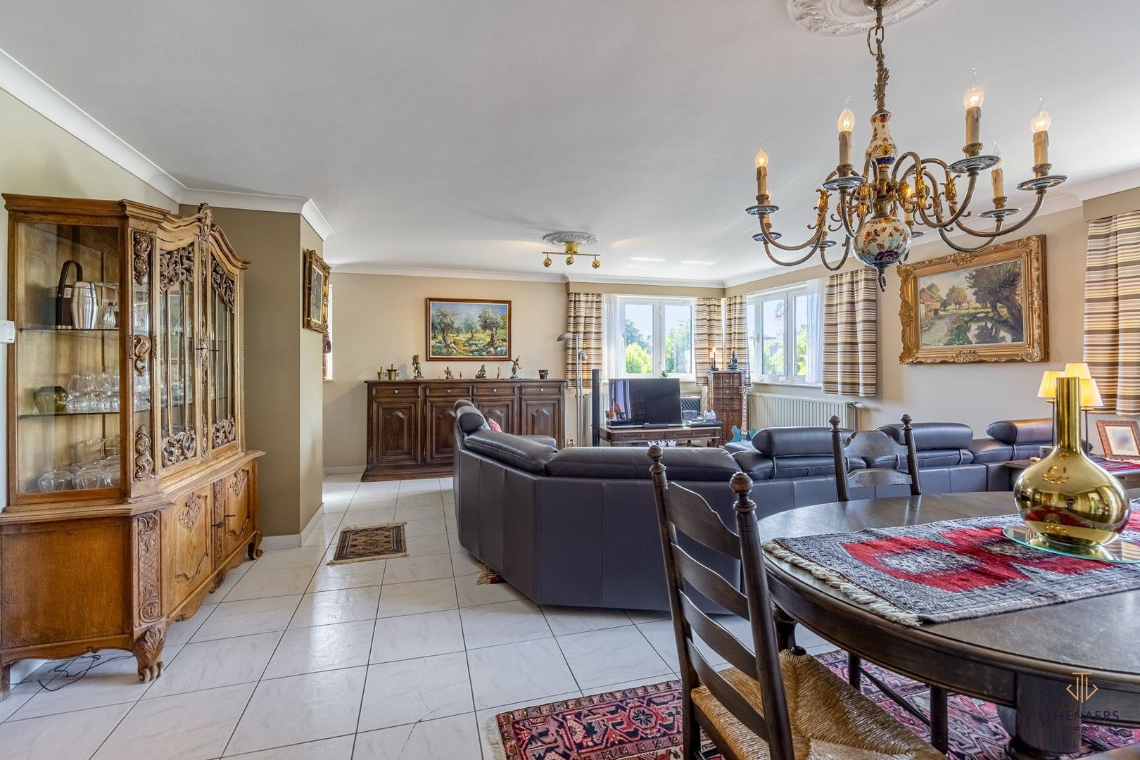 Ruimte, rust én de stad om de hoek – wonen in hartje Sint-Truiden! foto 6