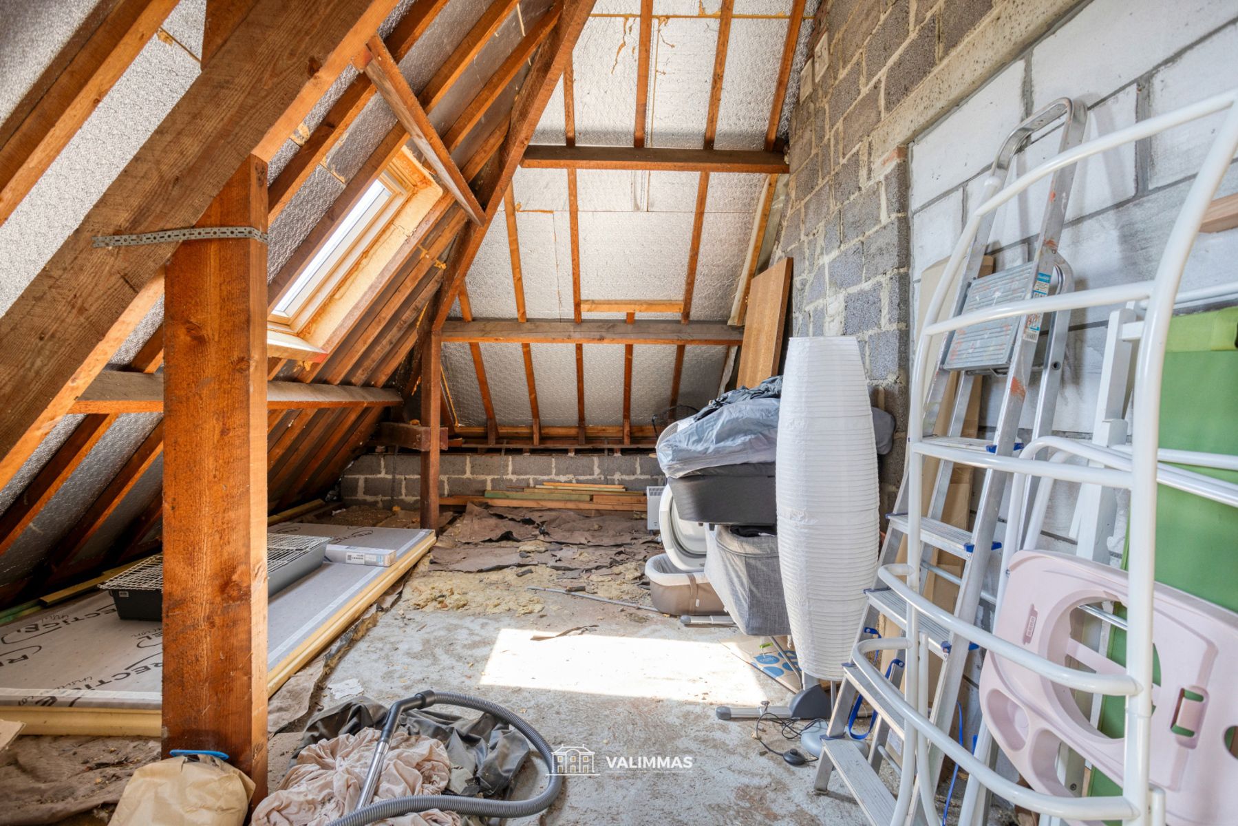 Instapklare & comfortabele driegevelwoning mt garage en tuin foto 22